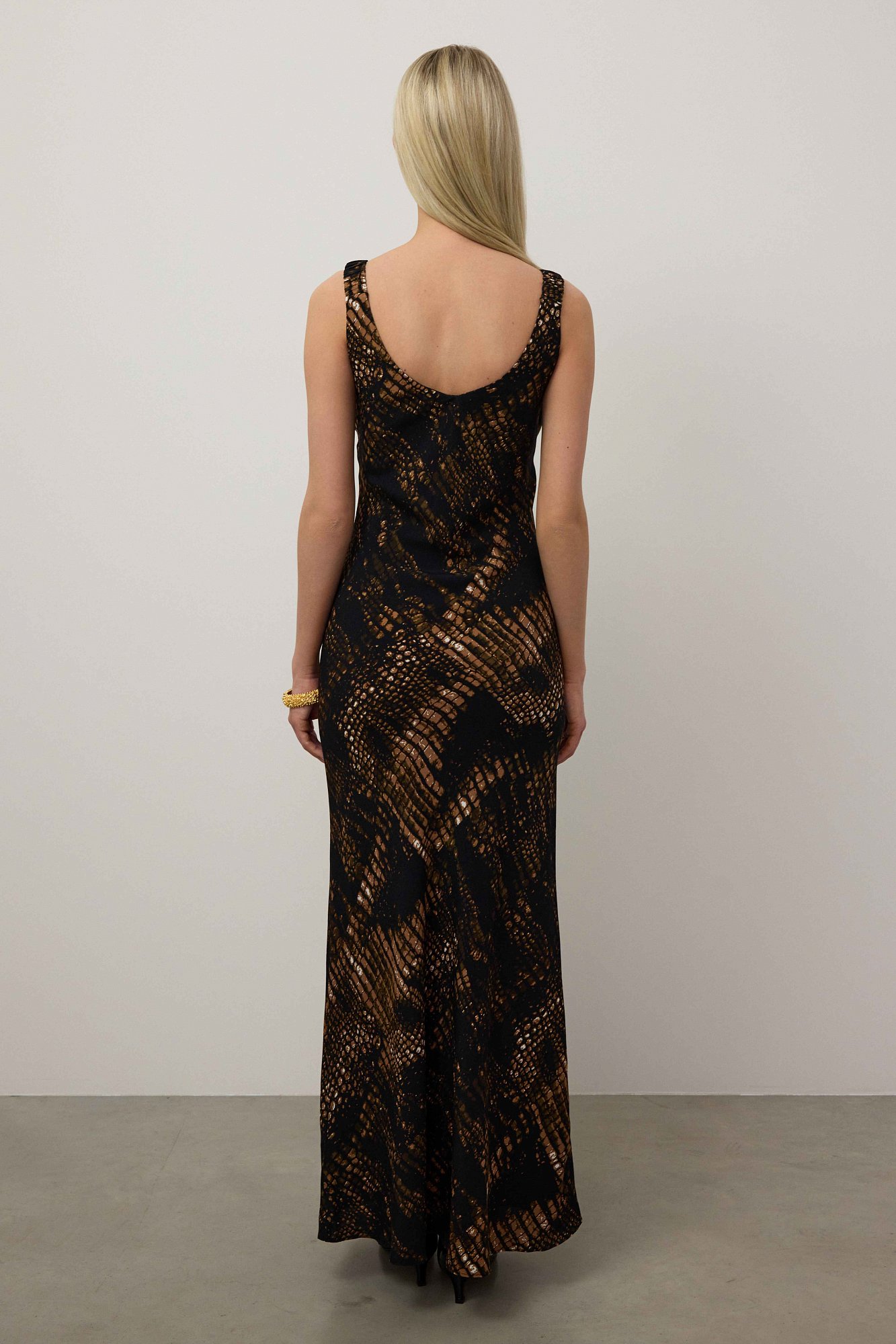 Платье (S (42RU), чёрный). Избражение № 3