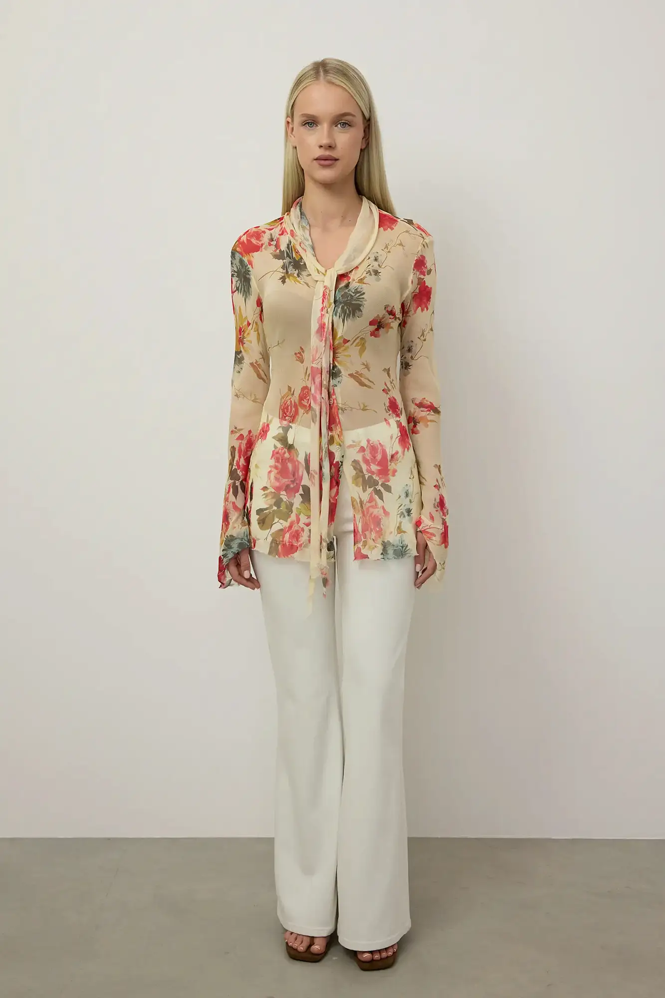 Блузы (S (42RU), светло-бежевый). Избражение № 4