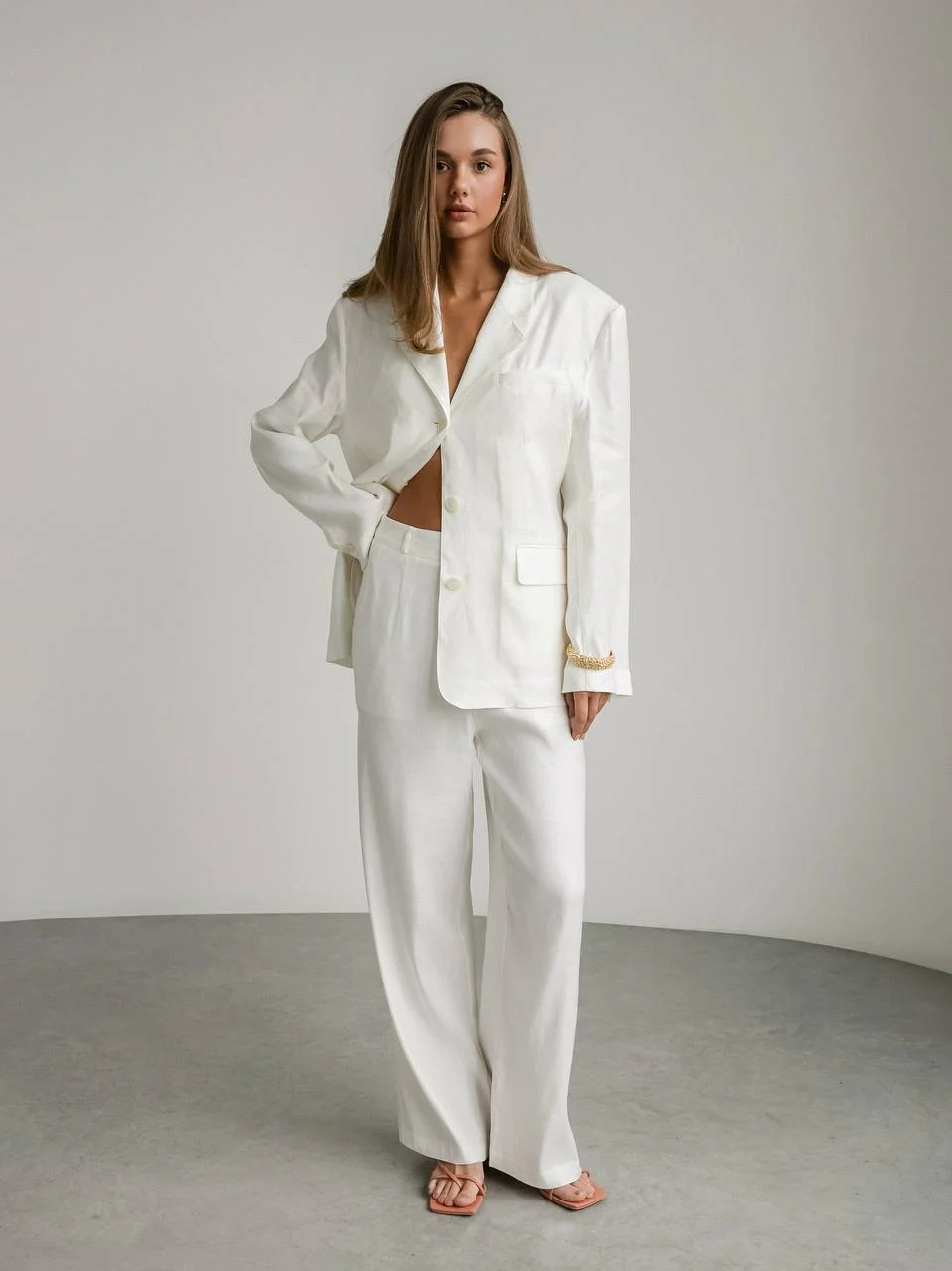 Костюм: пиджак и брюки (S (42), белый). Избражение № 1