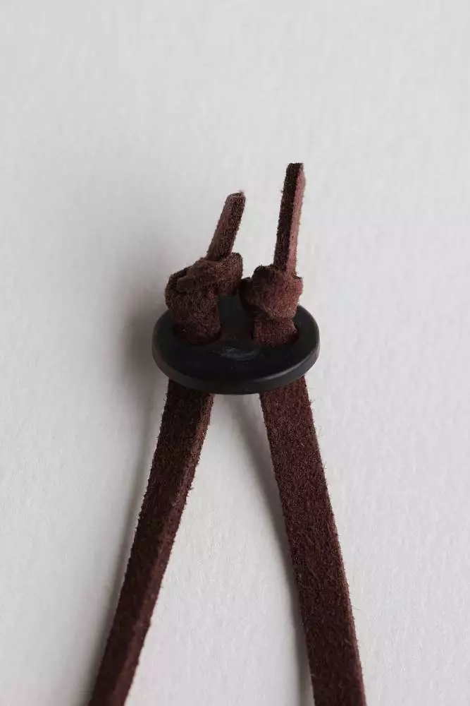 Подвеска (коричневый). Изображение № 3