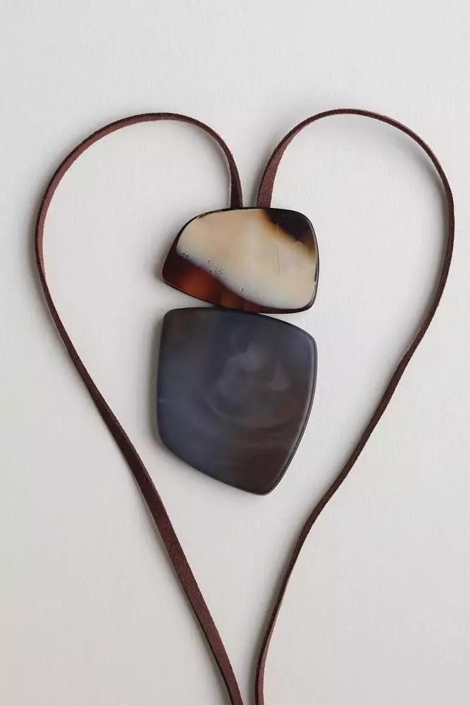 Подвеска (коричневый). Изображение № 4