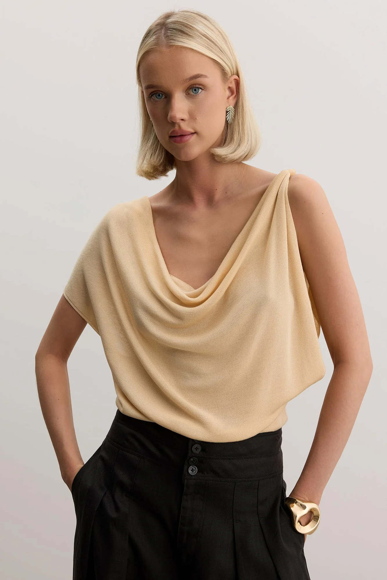 Топ (onesize (42-46RU), бежевый). Изображение № 1