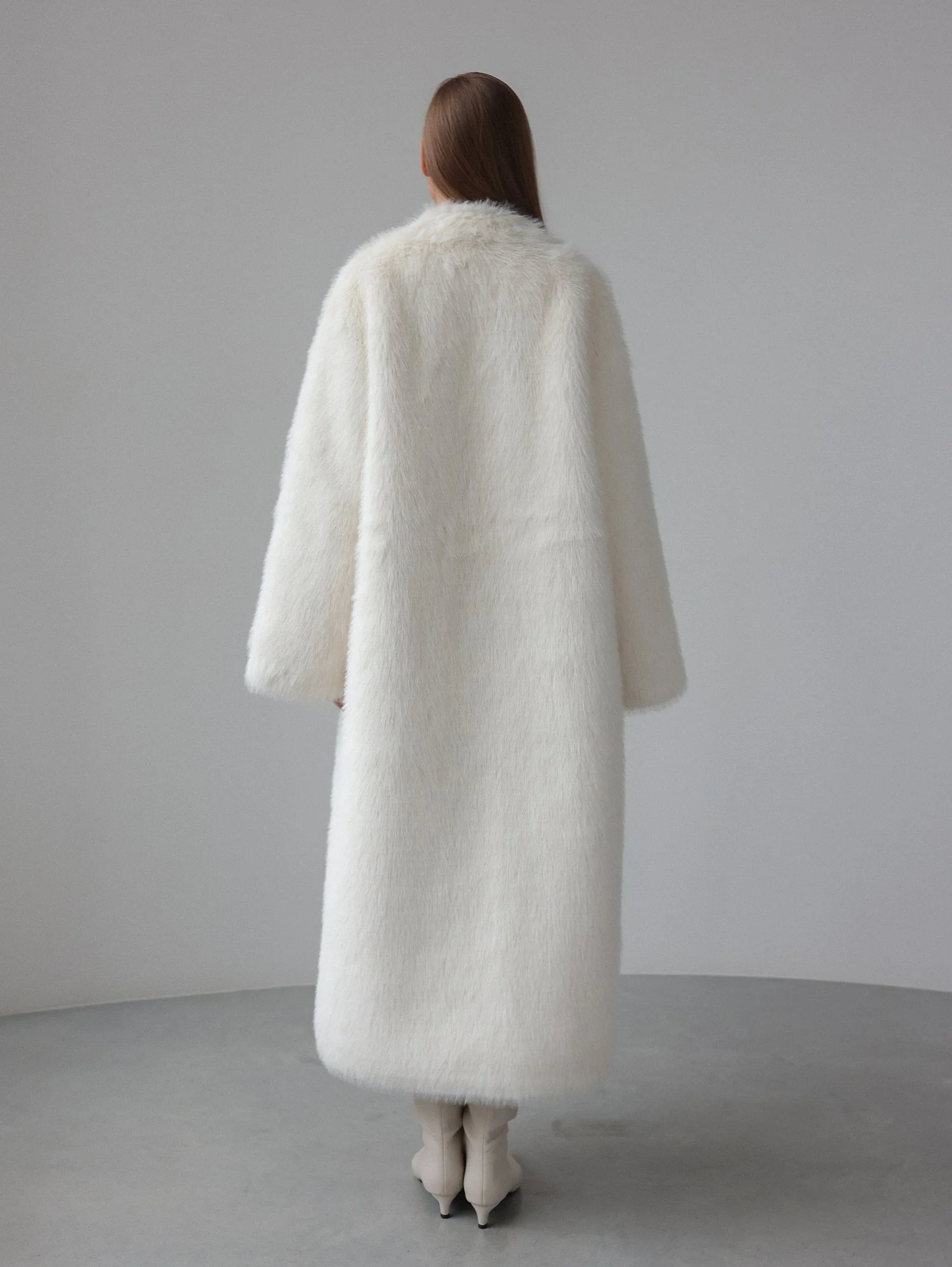 Шуба (M (44RU), молочный). Избражение № 5