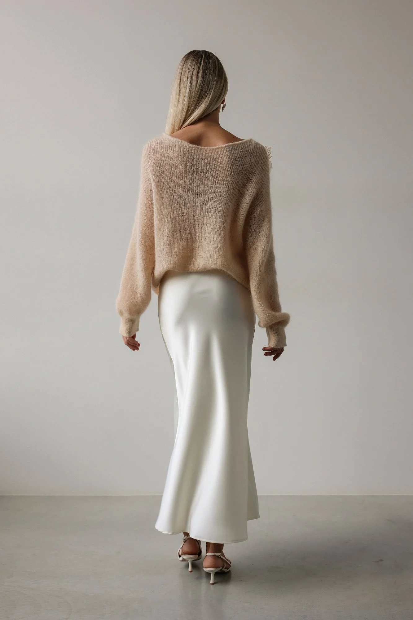 Свитер (onesize (42-46RU), персиковый). Избражение № 5