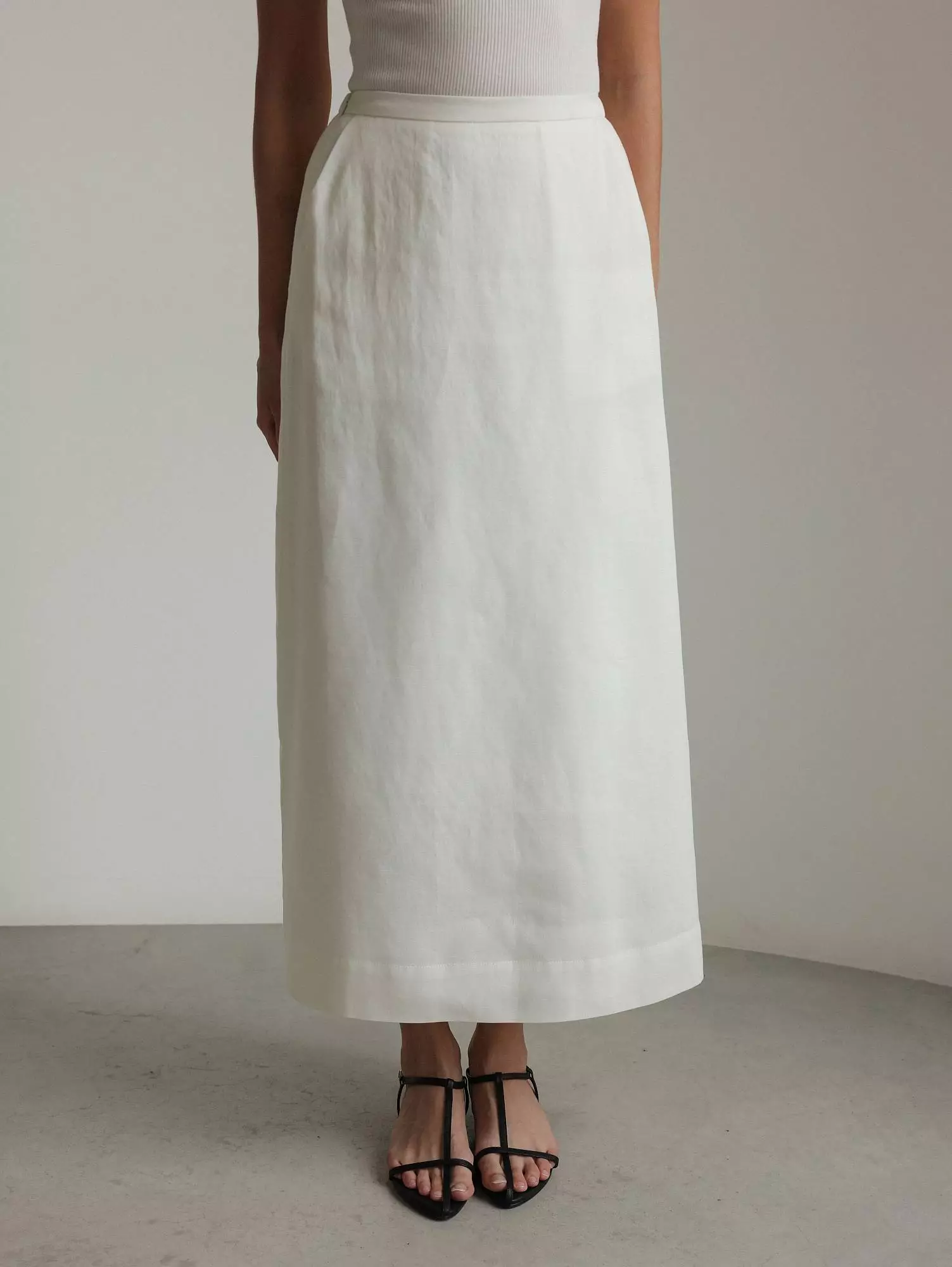 Костюм: топ и юбка (M (44RU), белый). Избражение № 3