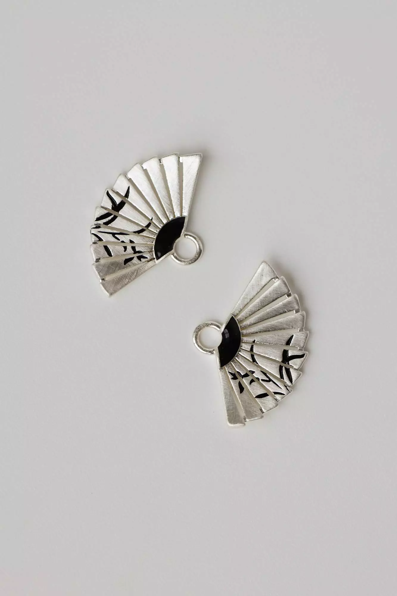 Серьги (серебристый). Избражение № 3