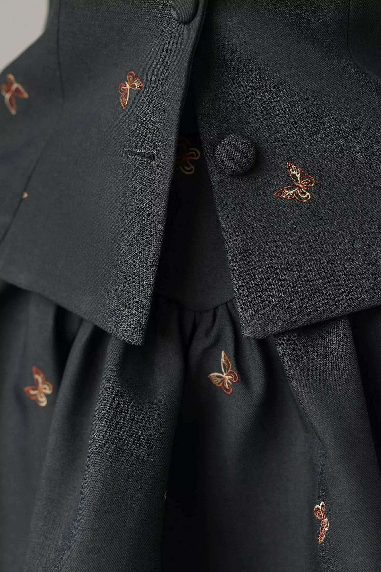 Костюм: жакет и юбка (S (40RU), серый). Избражение № 4