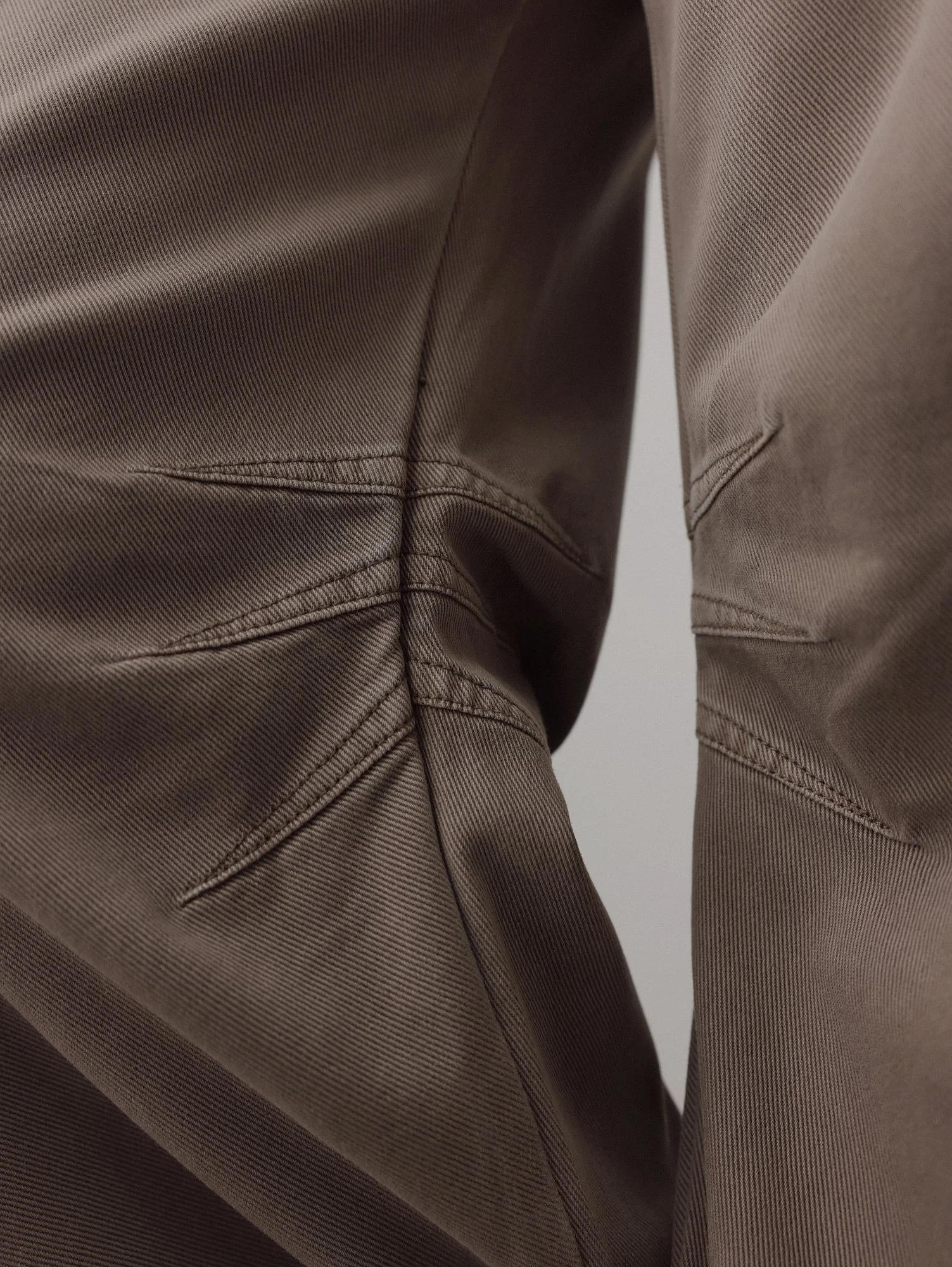 Джинсы (M (44RU), серо-коричневый). Избражение № 3