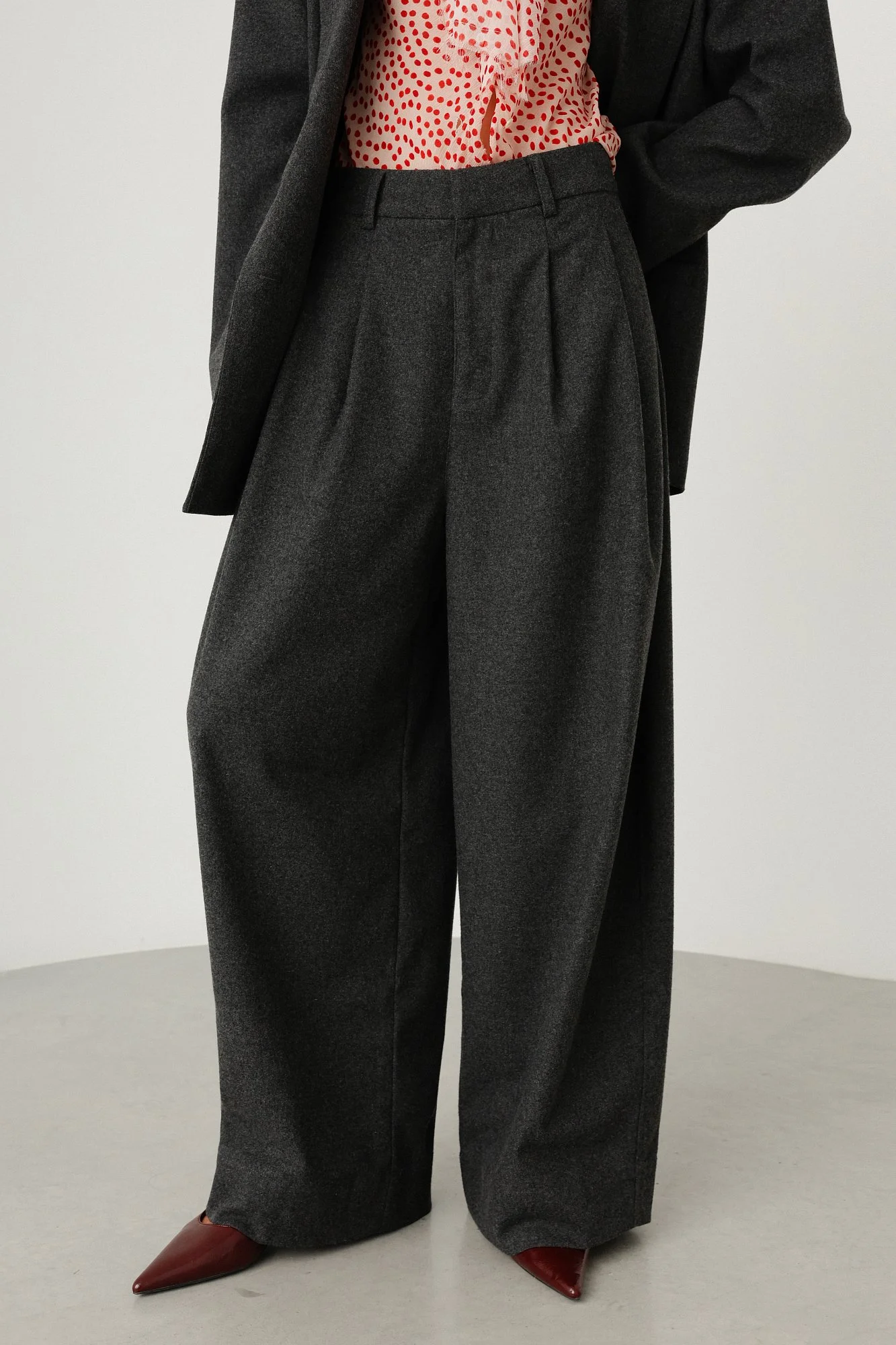 Брюки (L (46RU), тёмно-серый). Избражение № 1