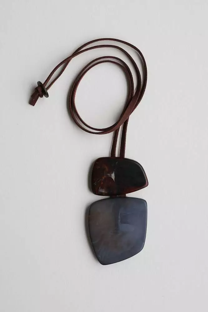 Подвеска (коричневый). Изображение № 1