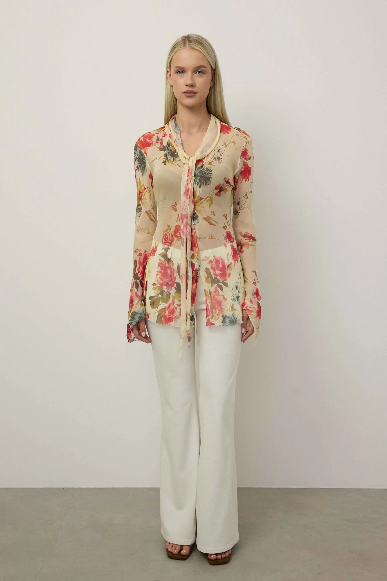 Блузы (S (42RU), светло-бежевый). Избражение № 4