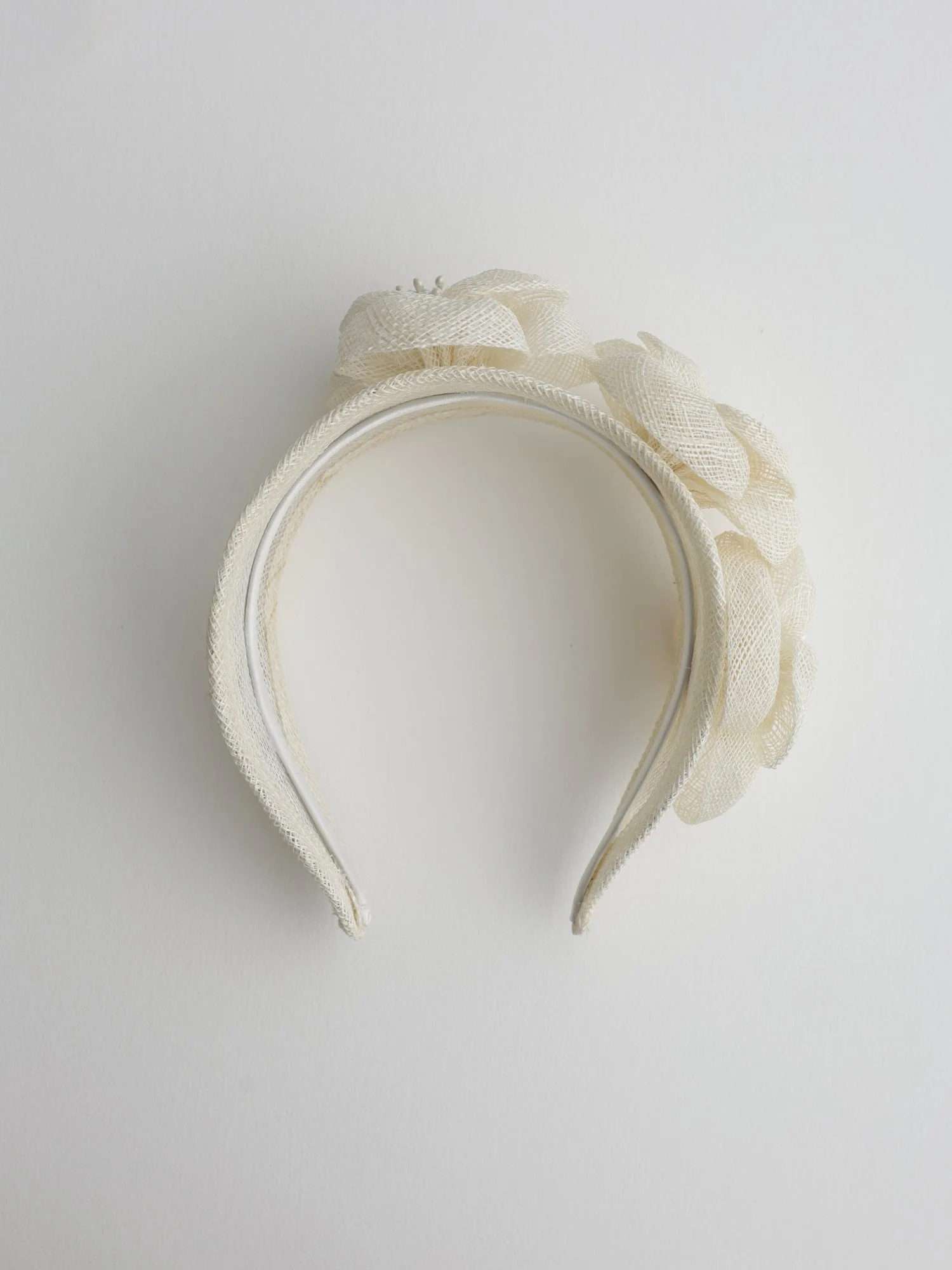 Украшения для волос (светло-бежевый). Избражение № 1