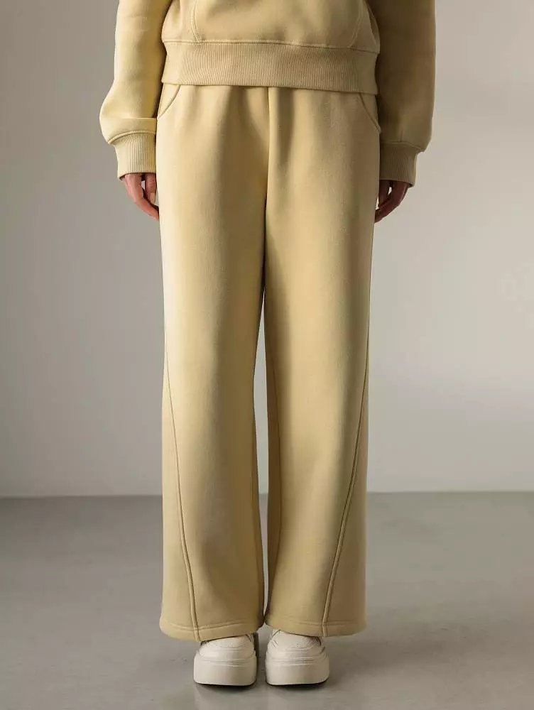 Брюки (M (44RU), жёлтая пастель). Изображение № 1