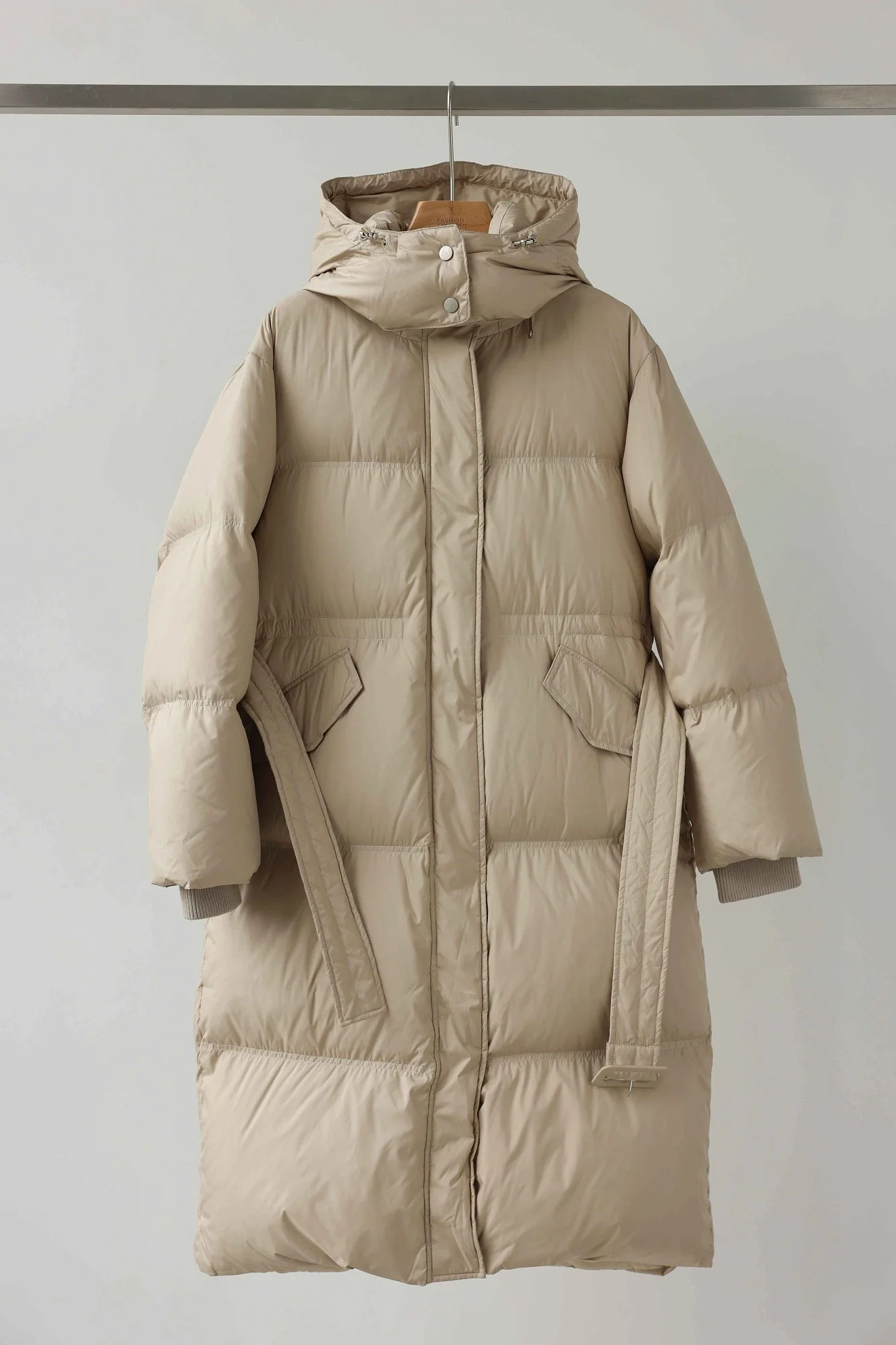 Пуховик (S (42RU), бежевый). Избражение № 1