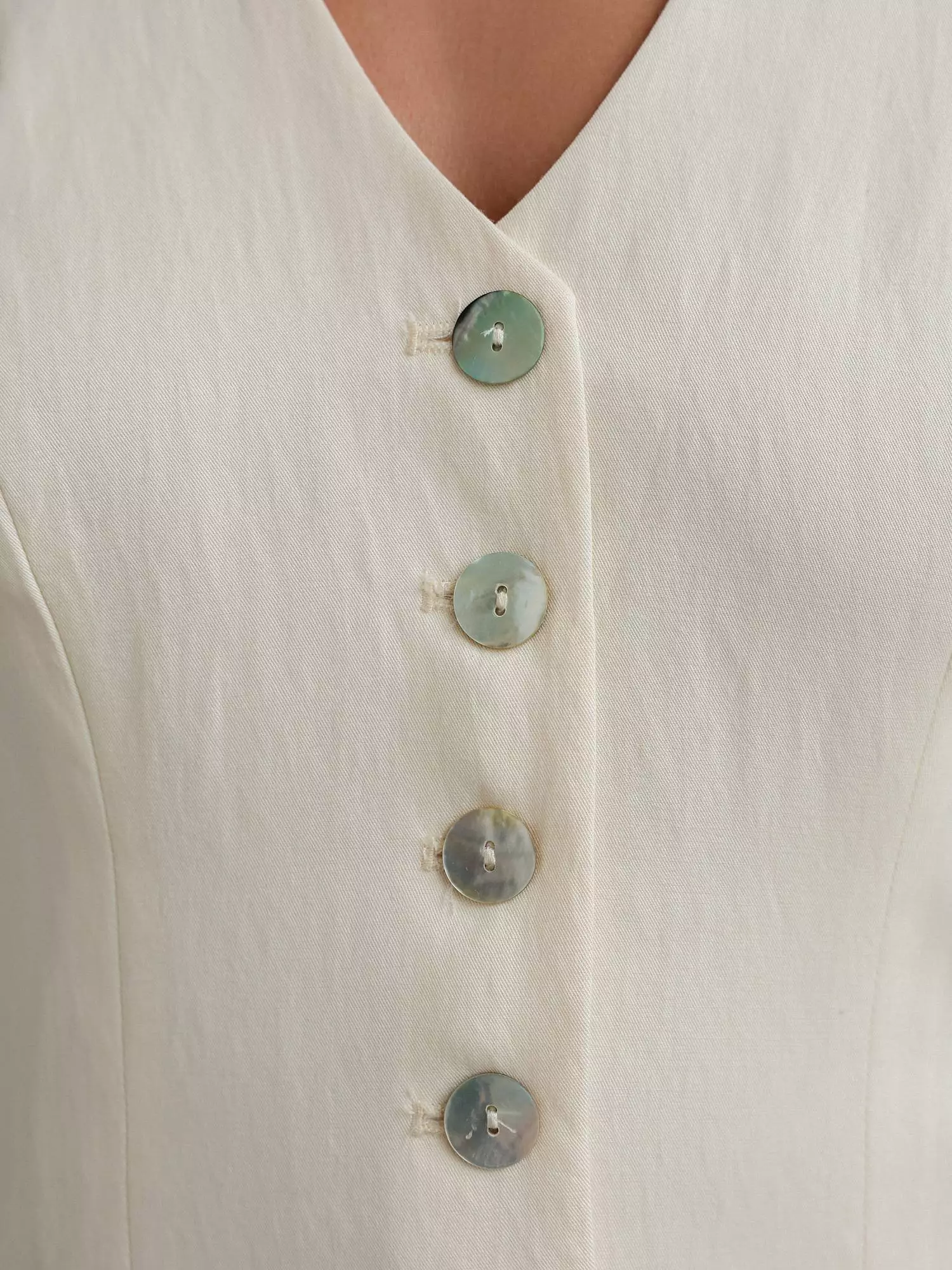 Костюм: жилет и юбка (S (42RU), светло-бежевый). Избражение № 4