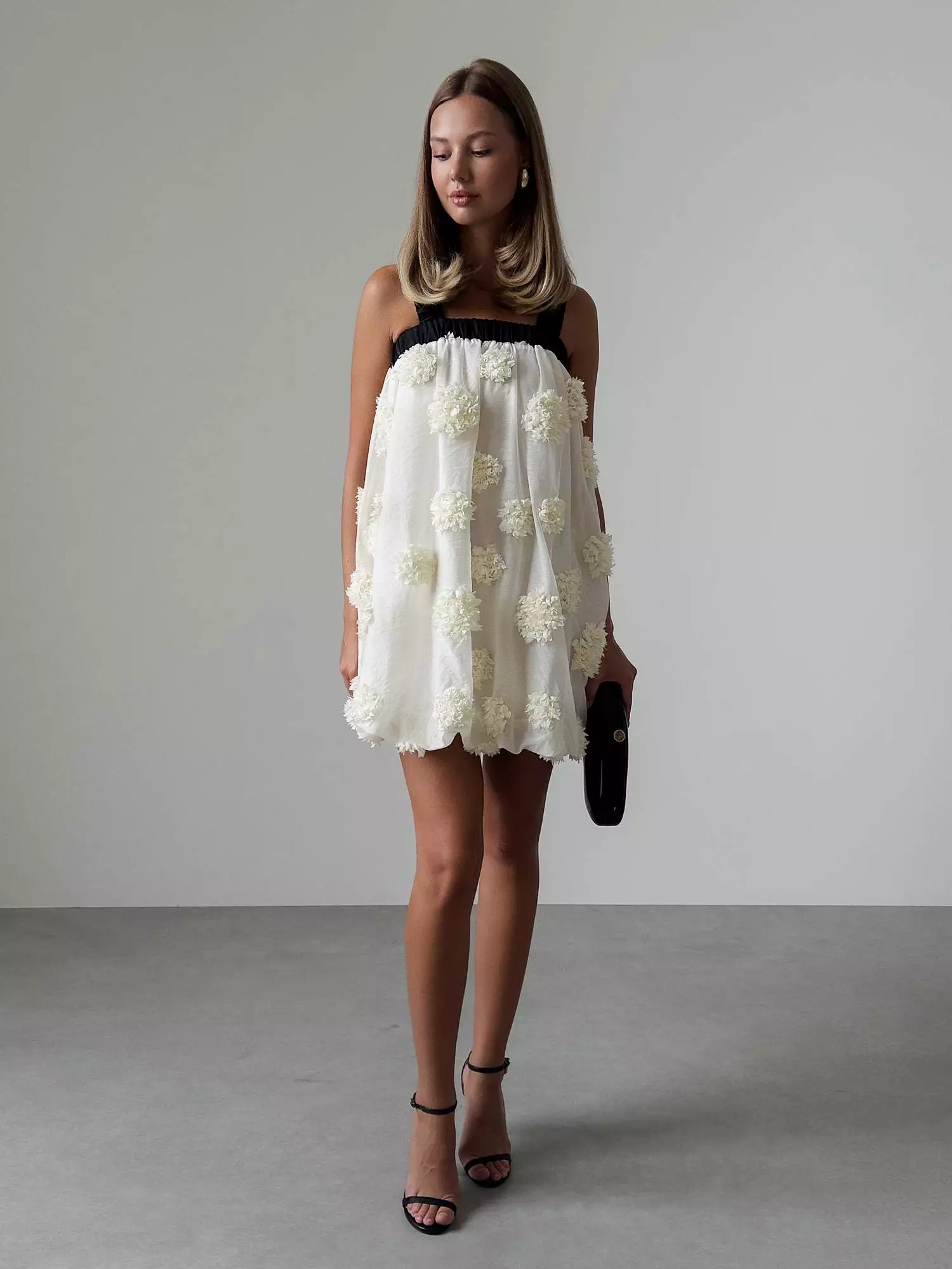 Платье (M (44), светло-бежевый). Избражение № 1