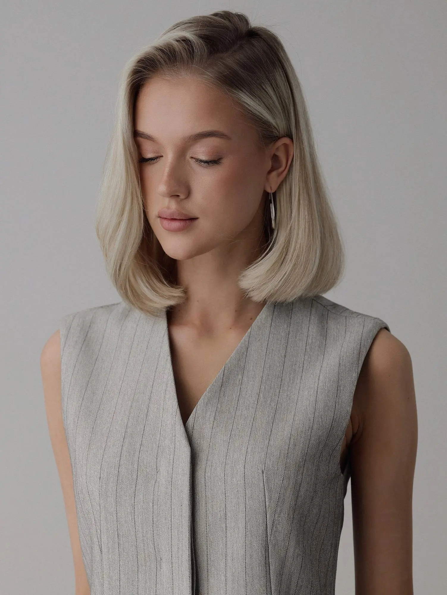 Жилет (S (42RU) серый). Избражение № 3