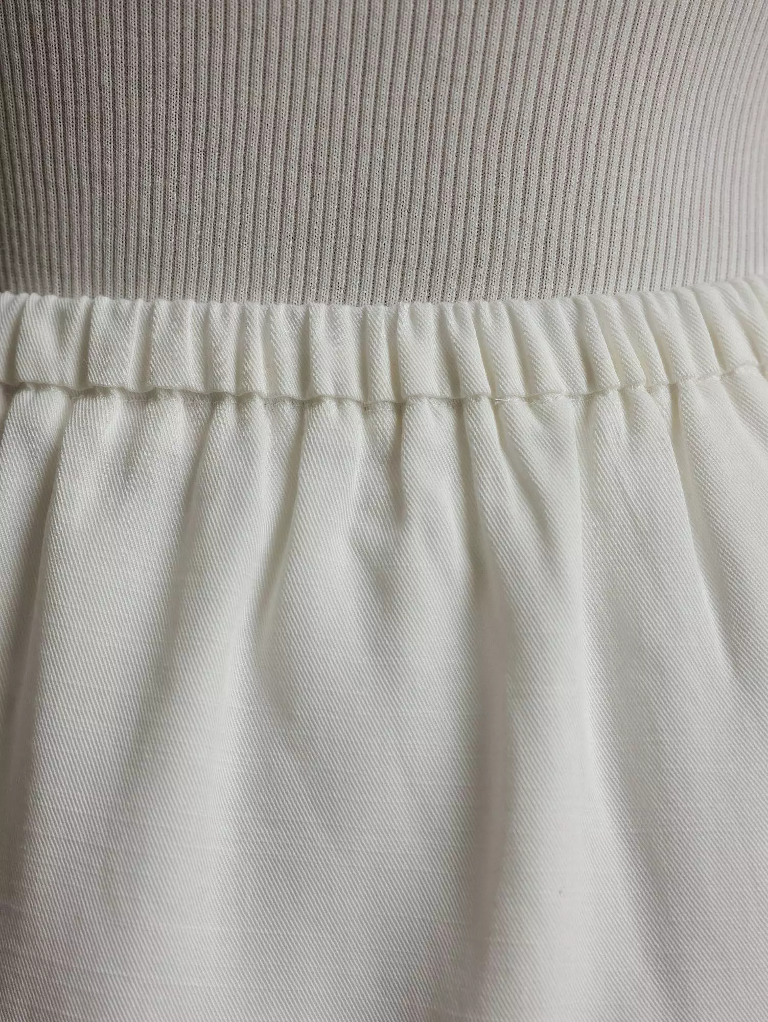 Костюм: топ и юбка (M (44RU), белый). Избражение № 4