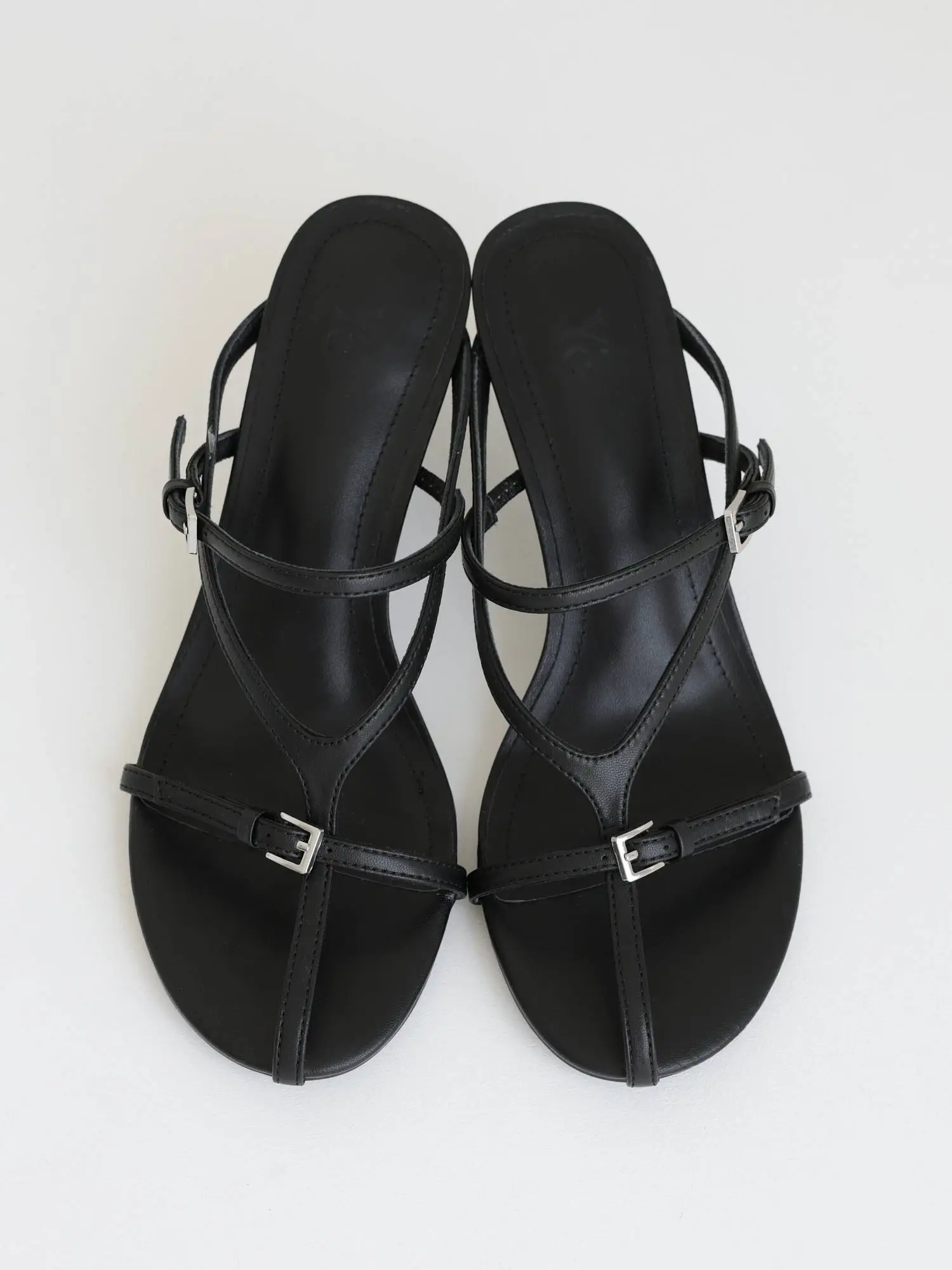 Босоножки (36, чёрный). Избражение № 1