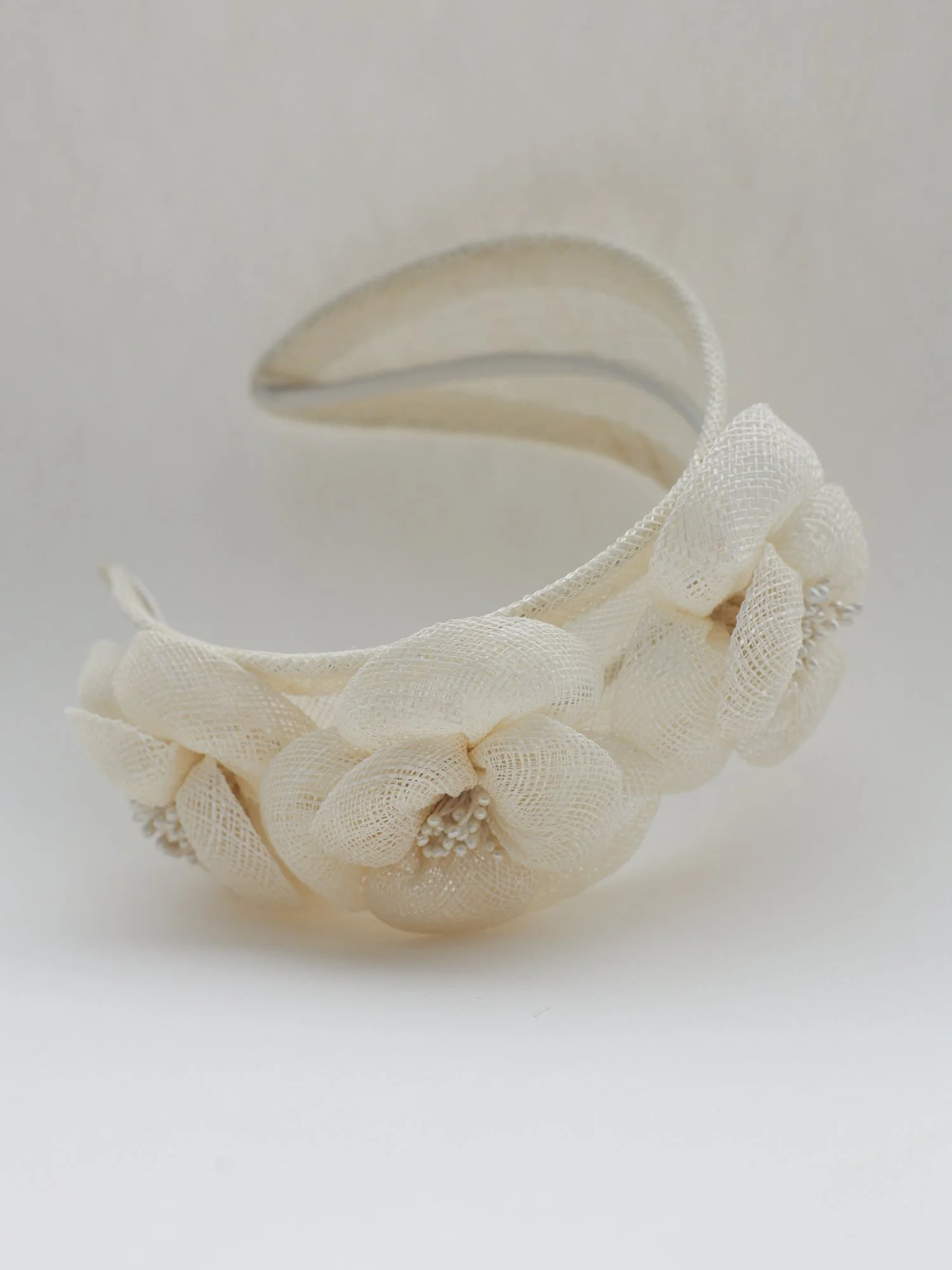 Украшения для волос (светло-бежевый). Избражение № 2