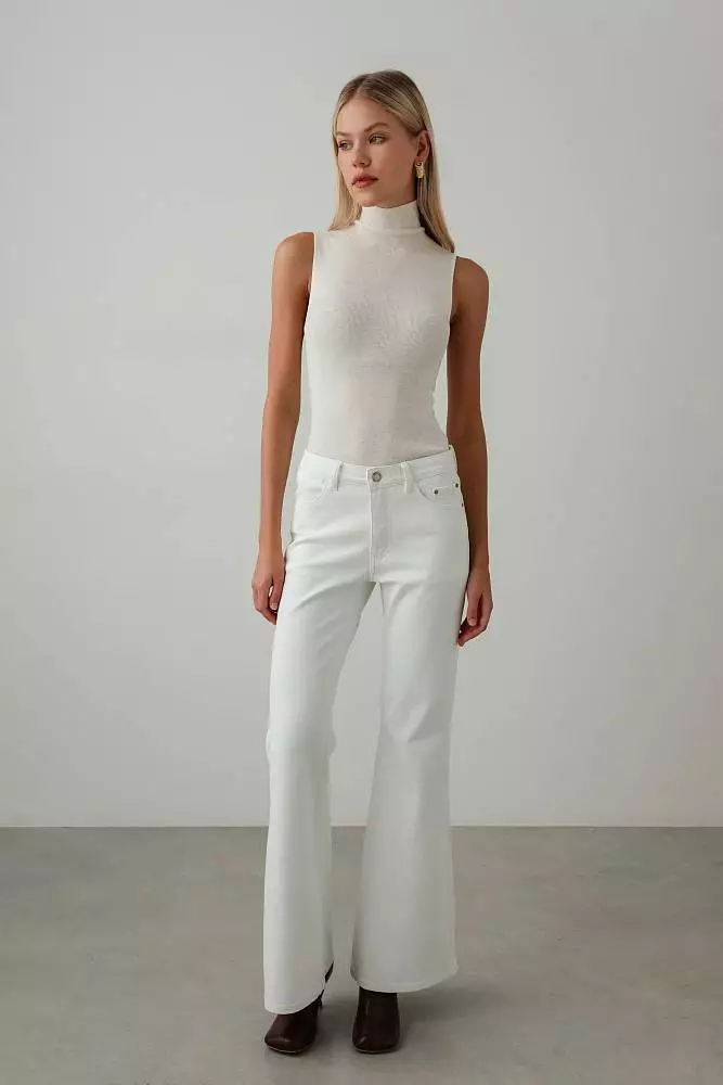 Джинсы (M (44RU), белый). Изображение № 2