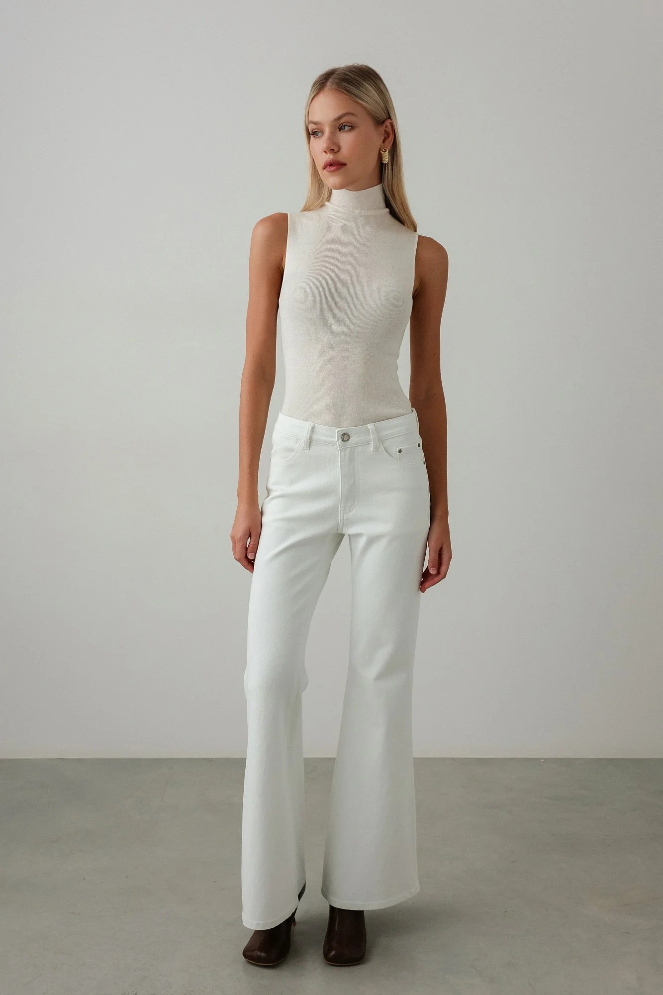 Джинсы (M (44RU), белый). Избражение № 2