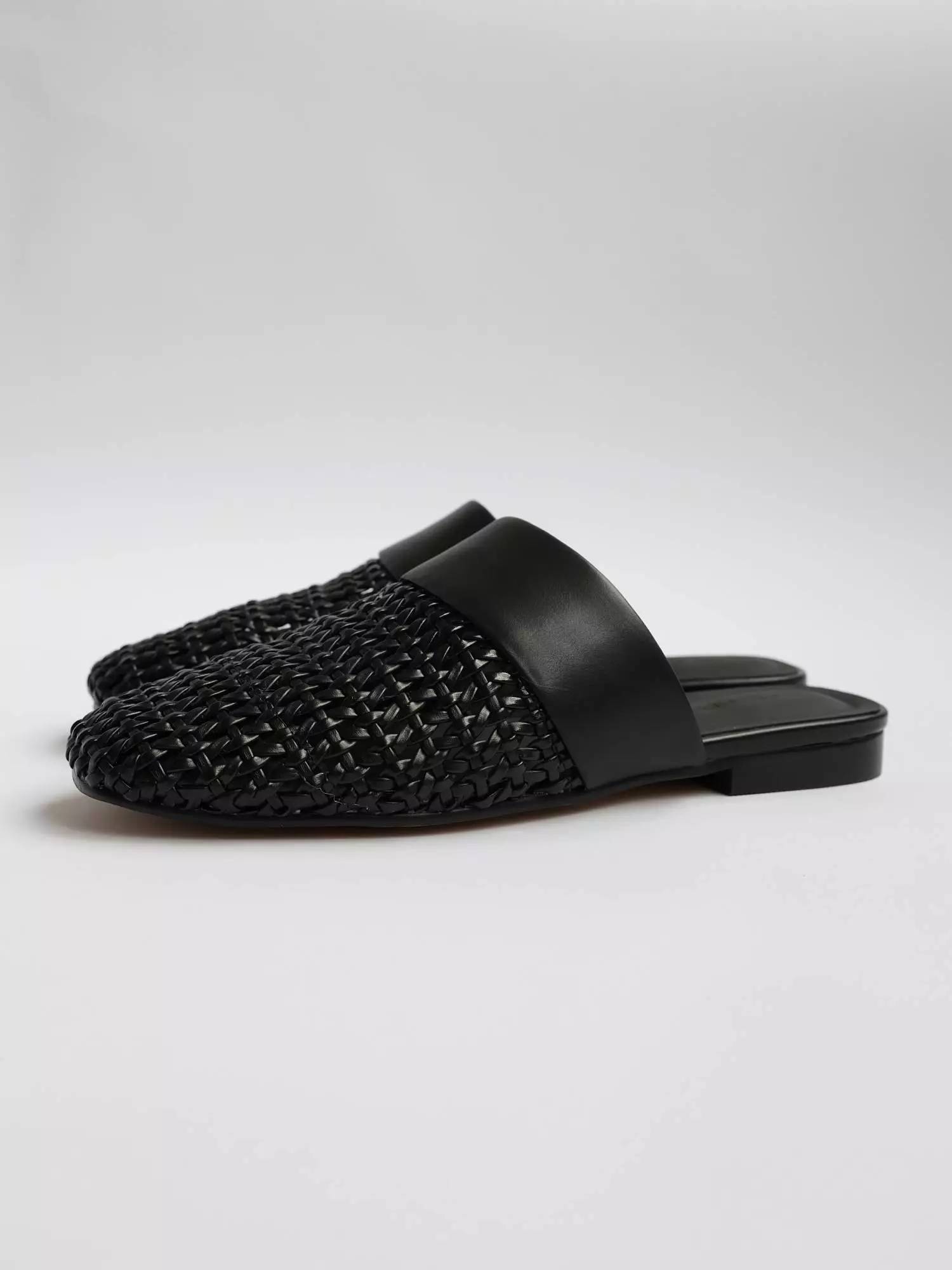 Сабо (38, чёрный). Избражение № 3