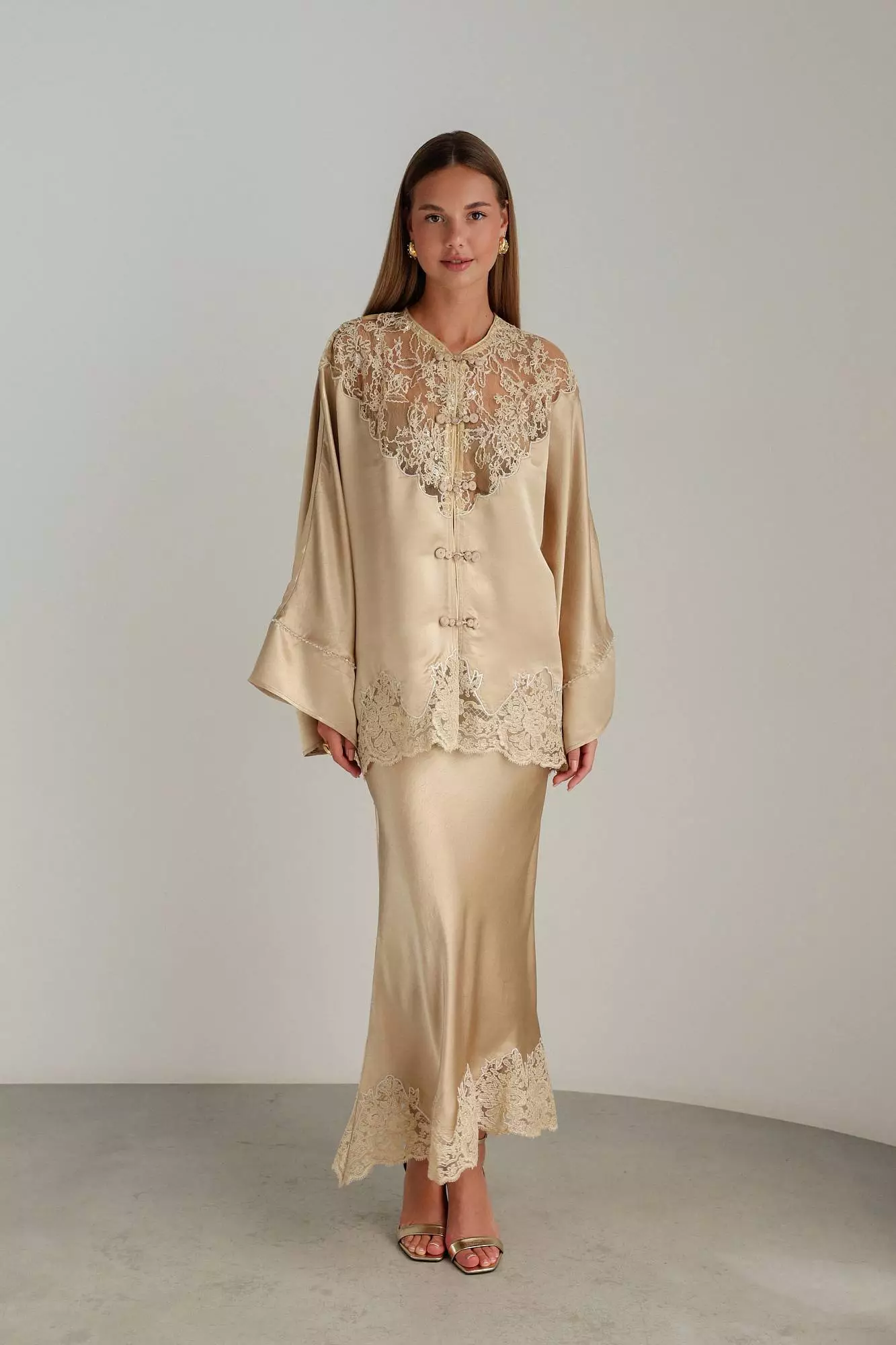 Блуза (M (44RU), золотисто-коричневый). Избражение № 1