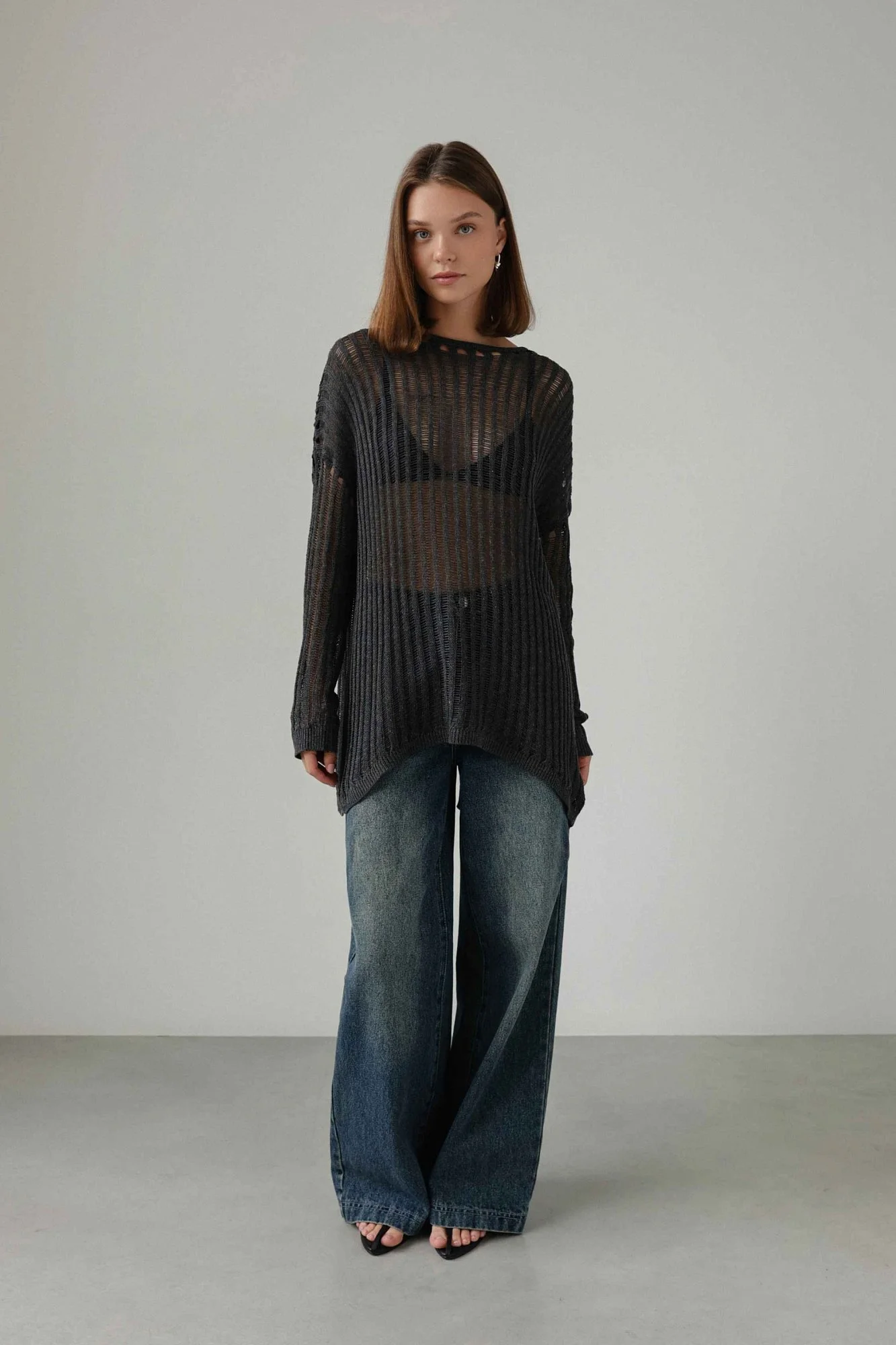 свитер (oversize, тёмно-серый). Избражение № 2