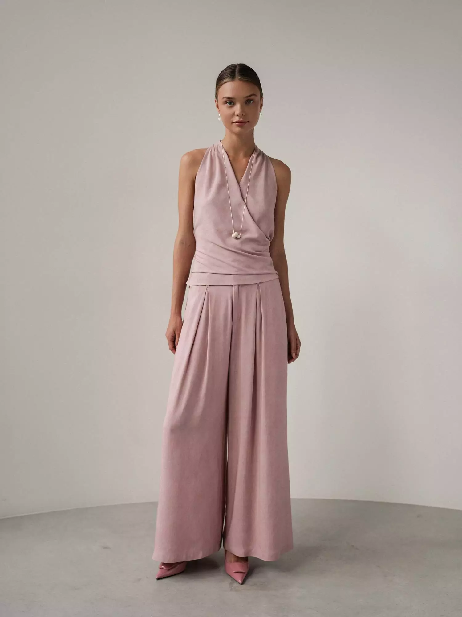 Костюм: топ и брюки (S (42RU), пыльно-розовый). Избражение № 1