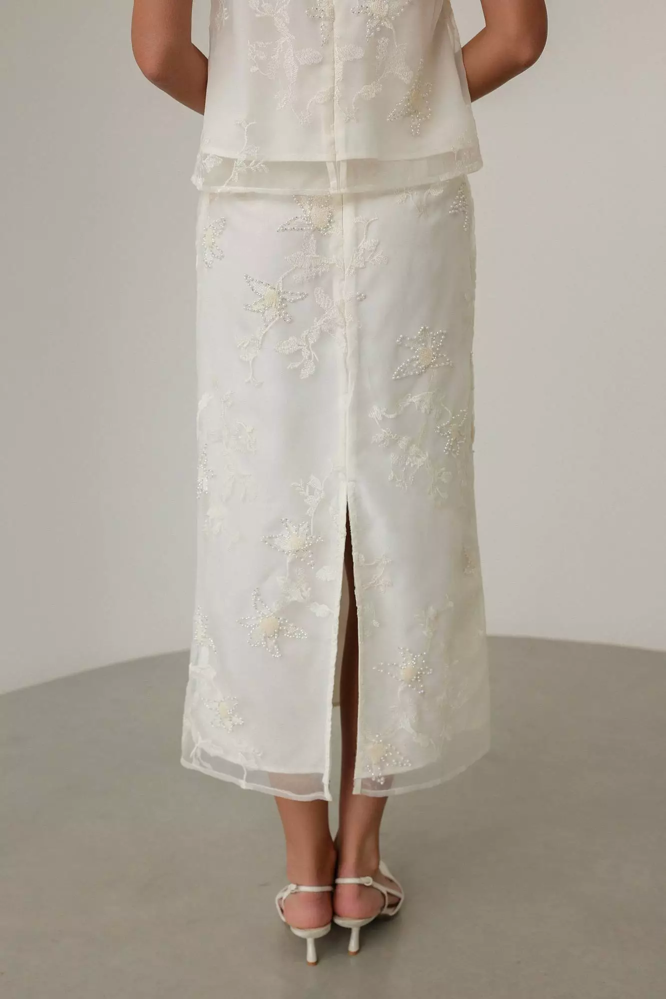 Костюм: топ и юбка (M (44RU), молочный). Избражение № 7