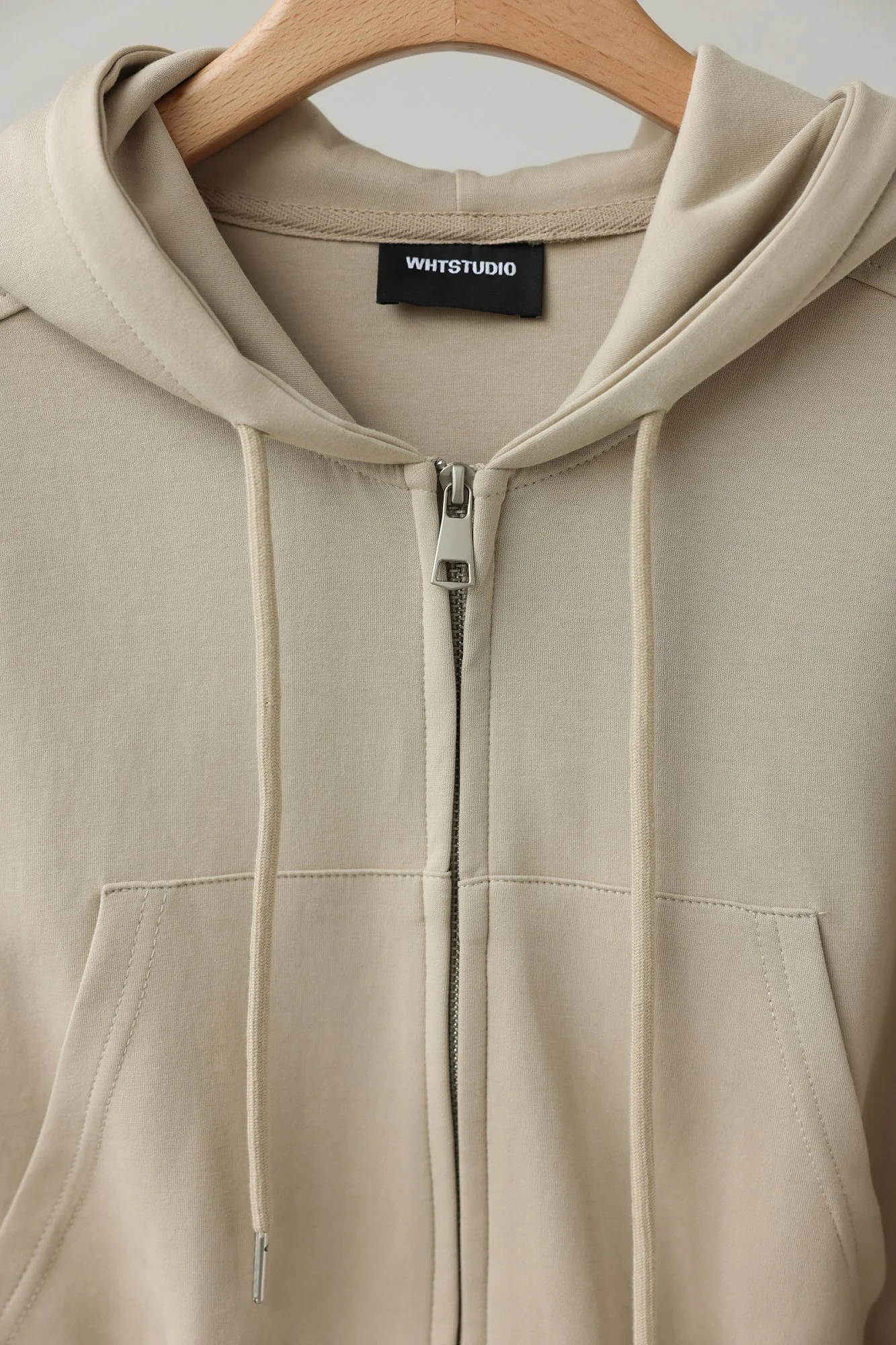 Костюм: брюки и худи (onesize (40-44RU), бежевый). Изображение № 3