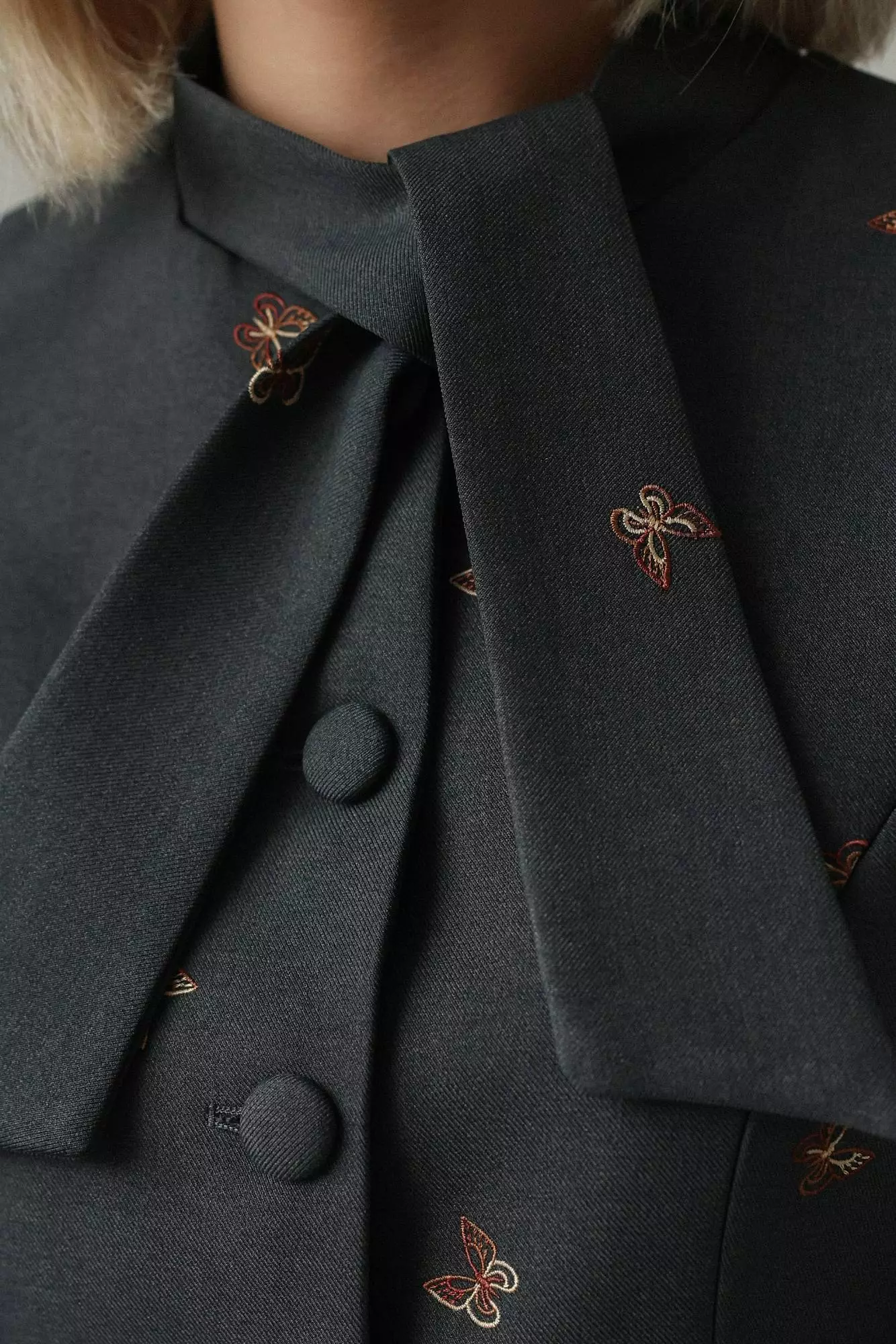 Костюм: жакет и юбка (S (40RU), серый). Избражение № 3