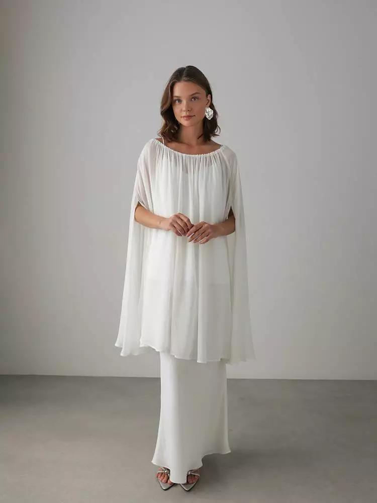 Накидка (oversize, белый). Изображение № 1