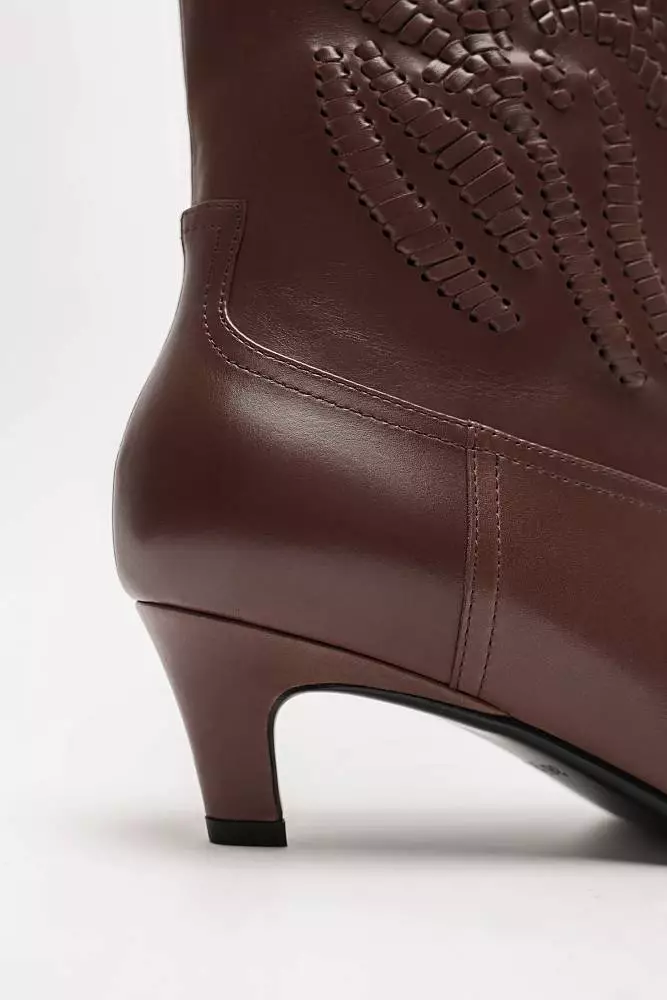 Казаки (36, коричневый). Изображение № 2