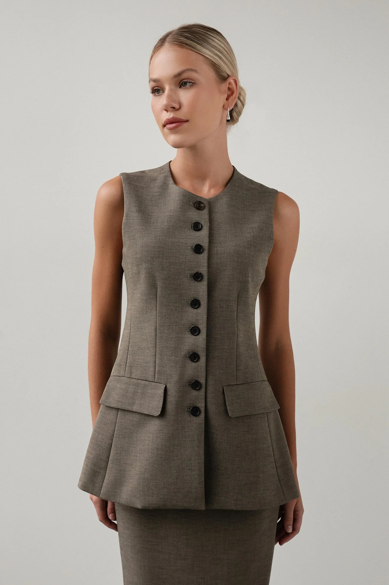 Жилет (M (44RU), светло-коричневый). Избражение № 1