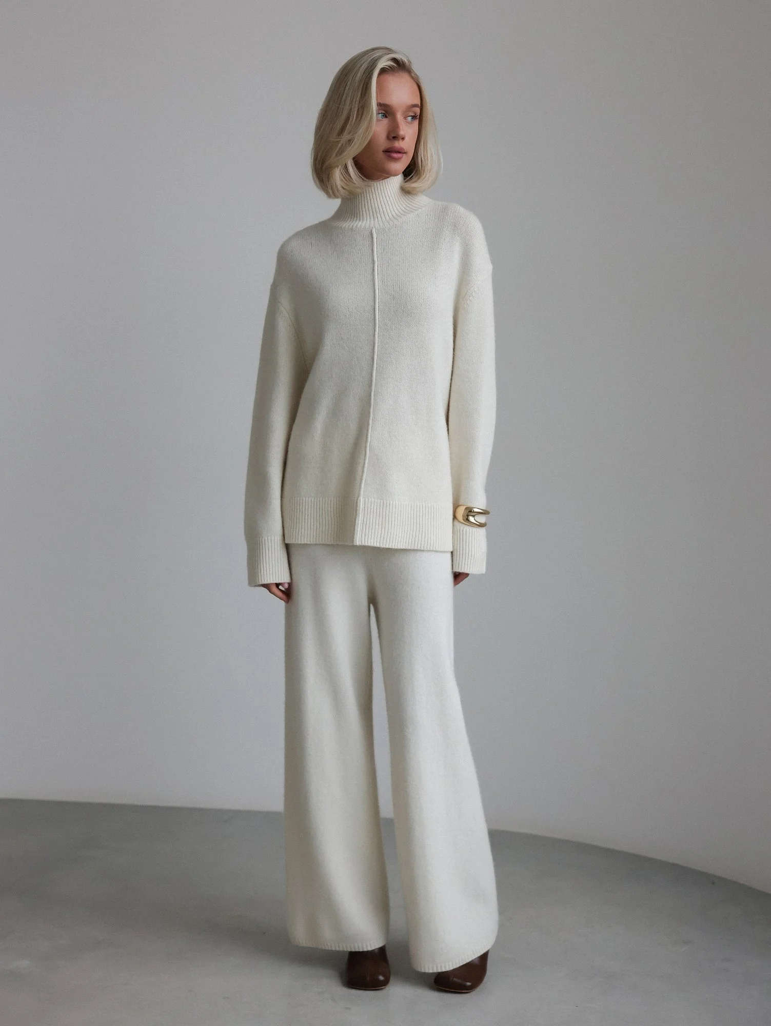 Свитер (onesize (42-46RU), молочный). Избражение № 2