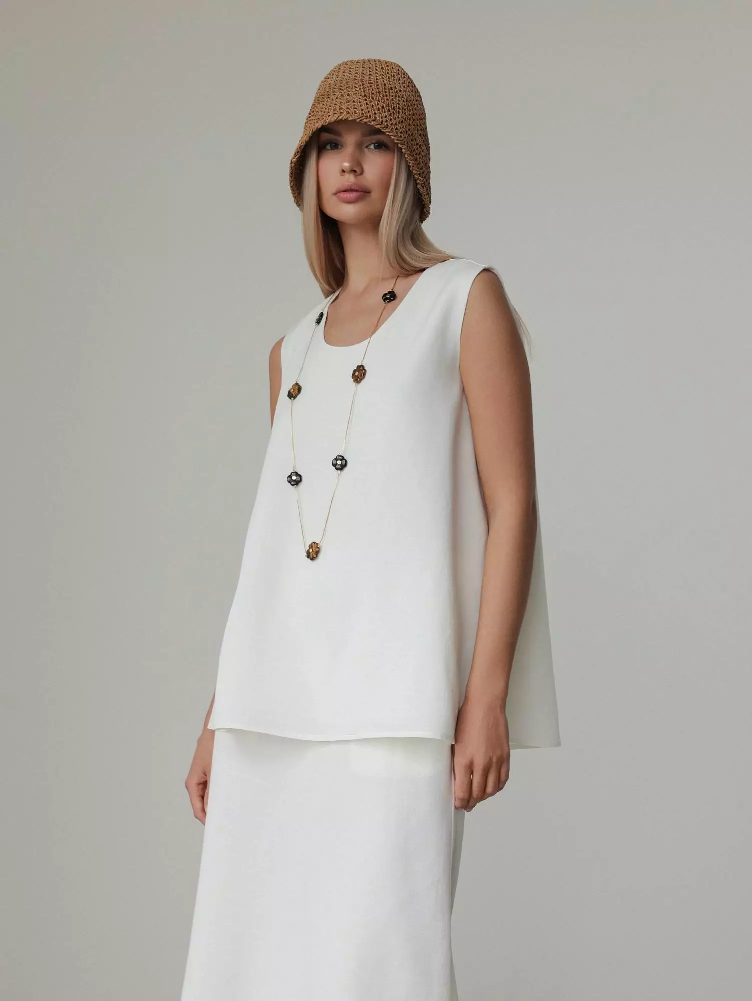 Костюм: топ и юбка (M (44RU), белый). Избражение № 2