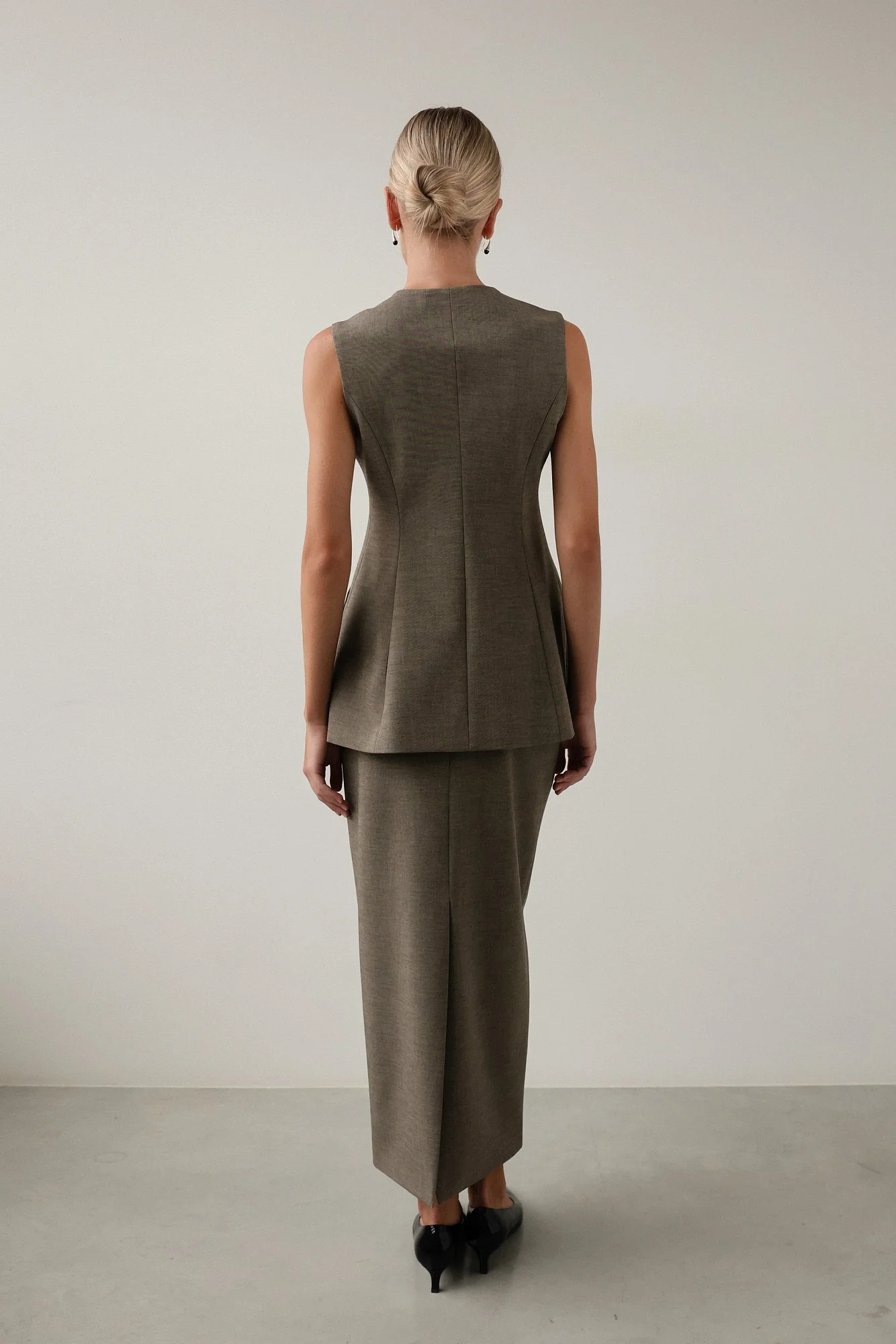 Жилет (M (44RU), светло-коричневый). Избражение № 4