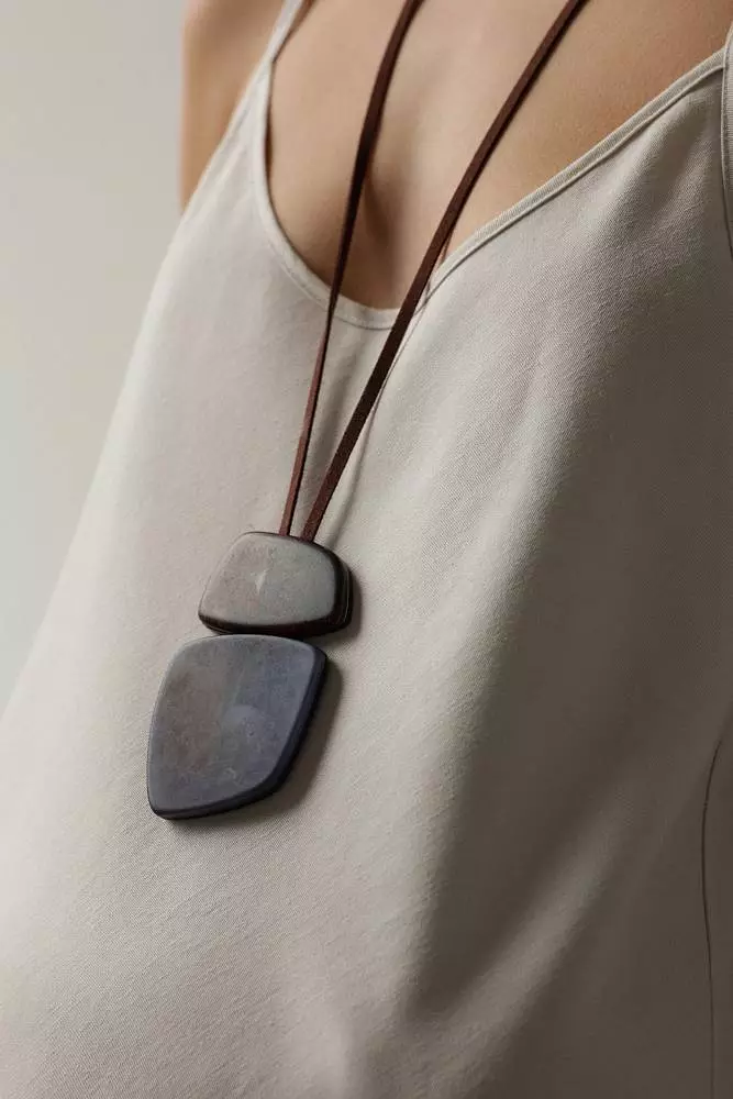 Подвеска (коричневый). Изображение № 5