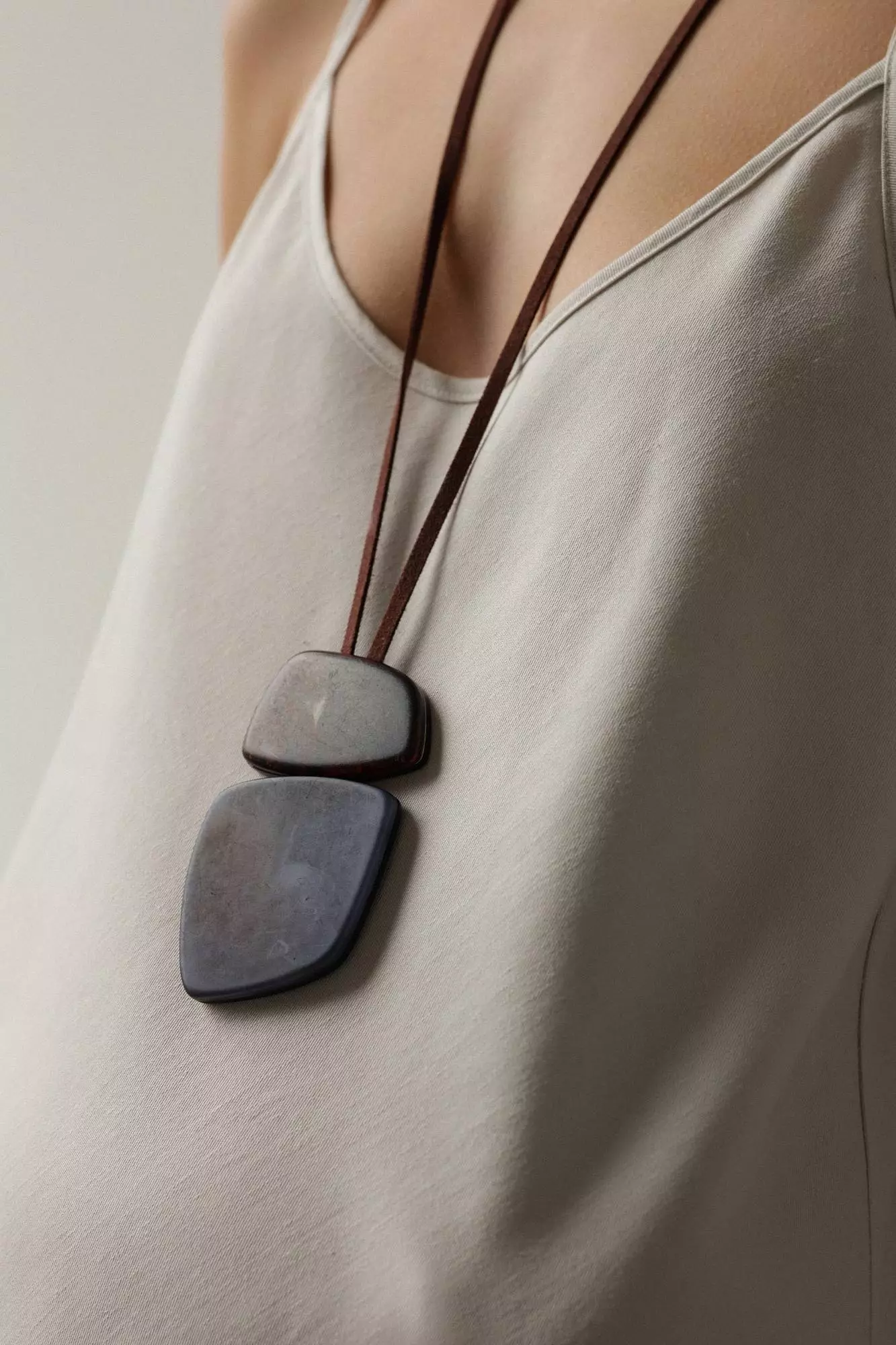 Подвеска (коричневый). Избражение № 5