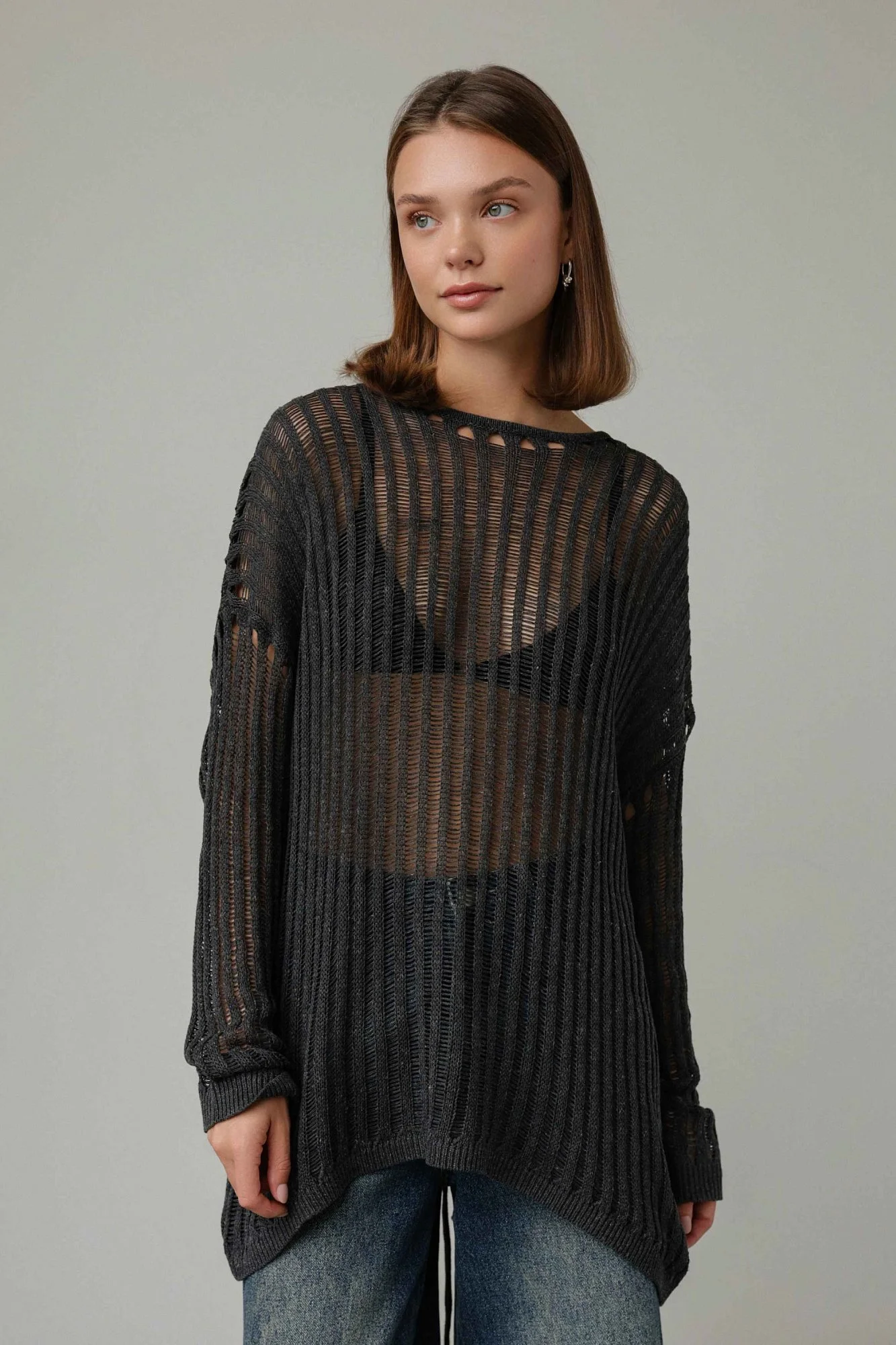 свитер (oversize, тёмно-серый). Избражение № 1