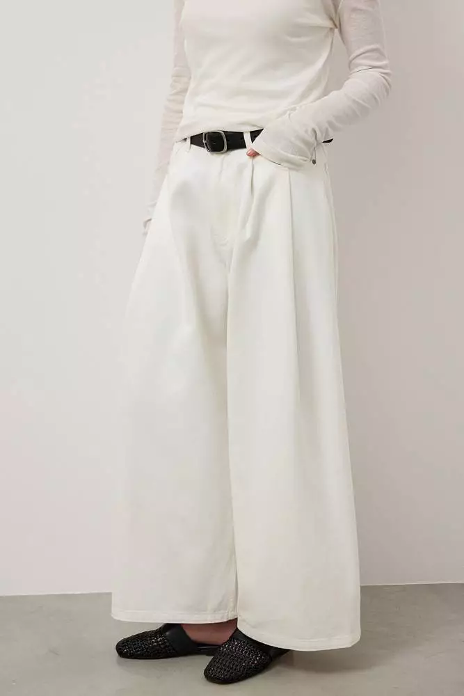 Джинсы (S (42RU), белый). Изображение № 3