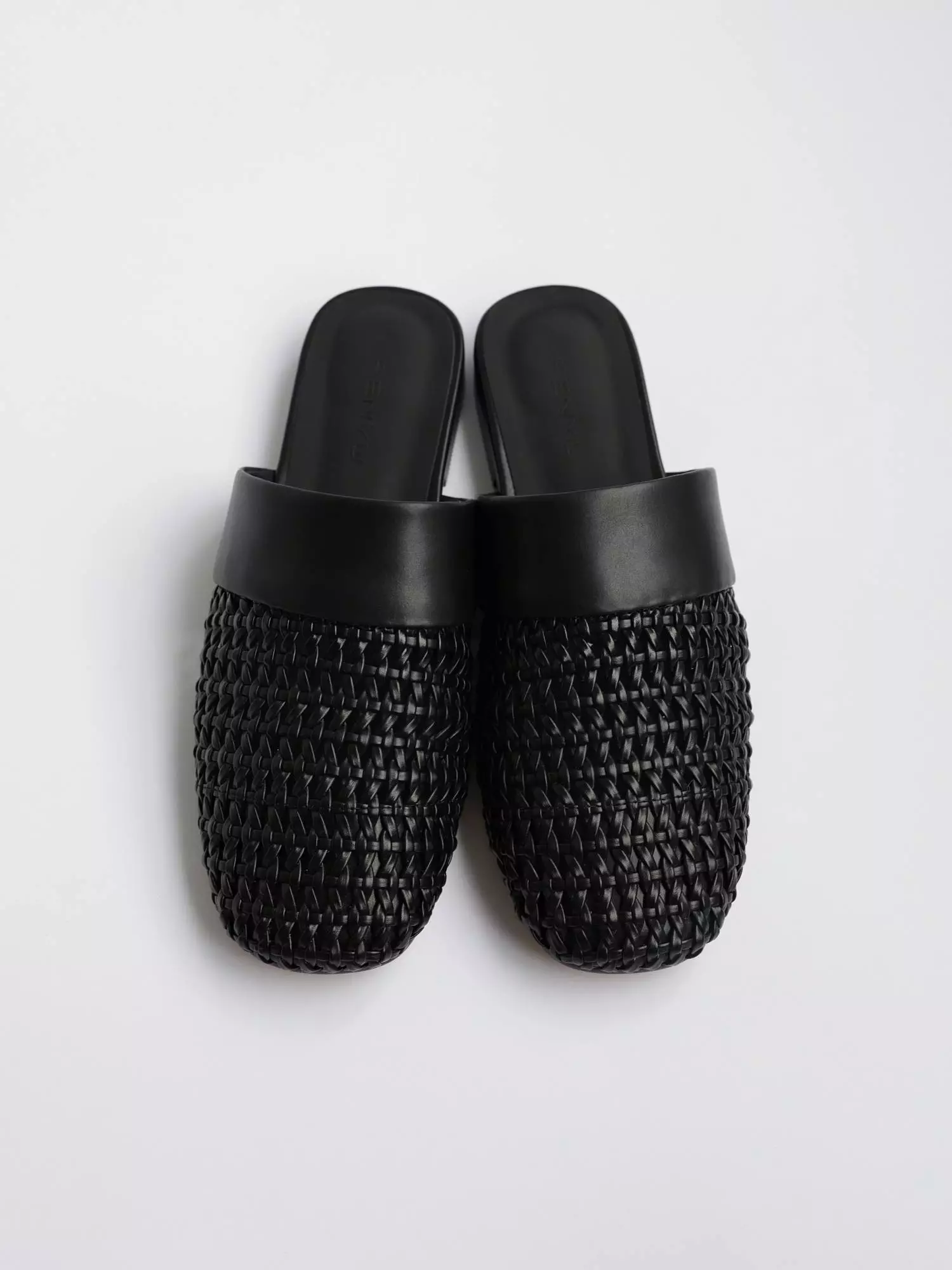 Сабо (38, чёрный). Избражение № 2