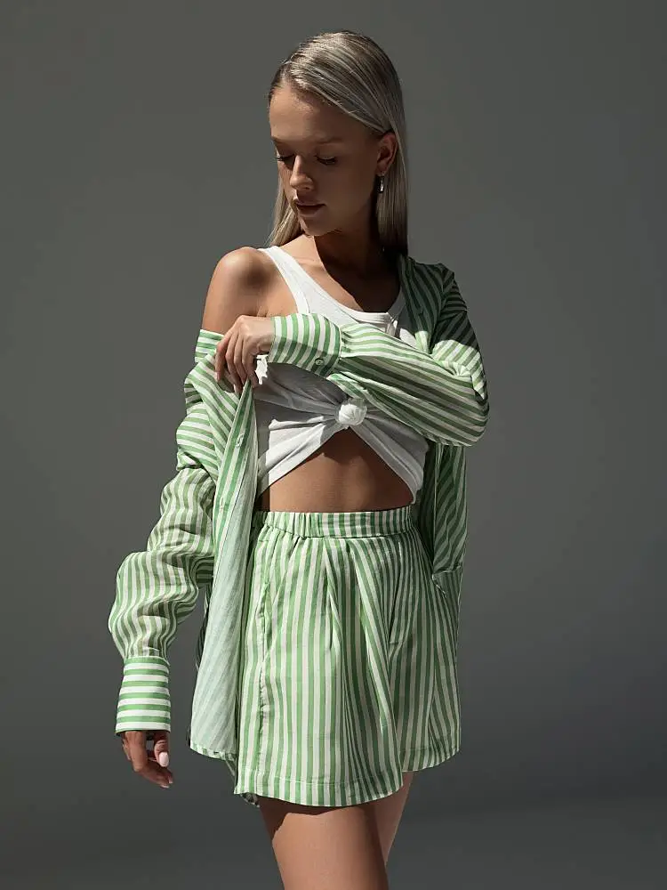 шорты (S (42), зелёный). Изображение № 3