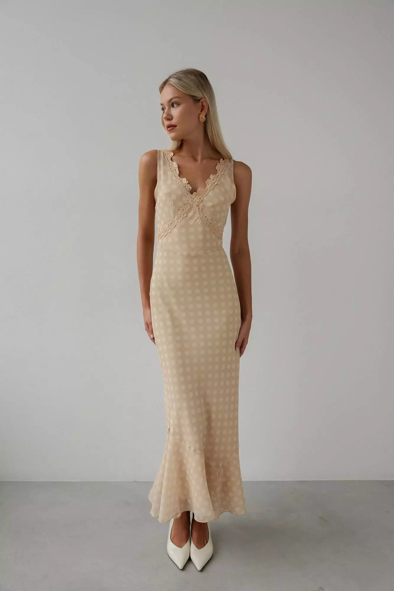 Платье (S (42RU), песочный). Избражение № 1