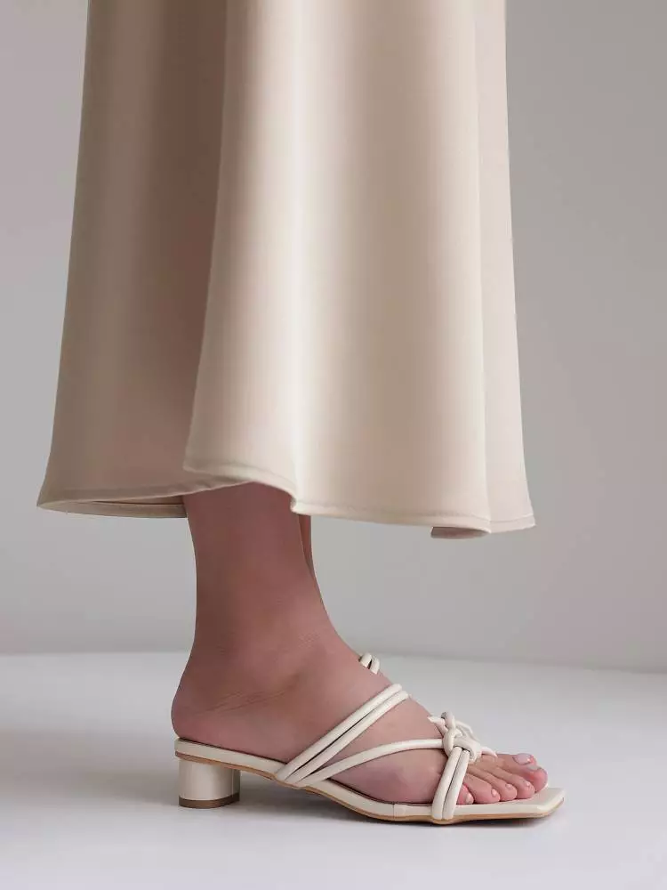 босоножки (36, молочный). Изображение № 4