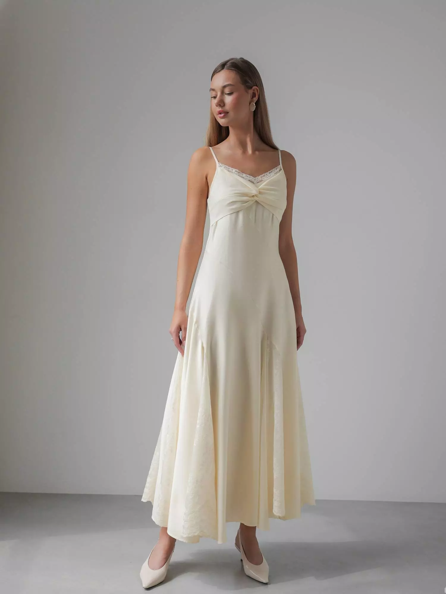 Платье  (S (42RU), светло-бежевый). Избражение № 1