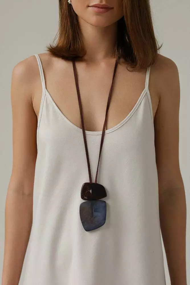 Подвеска (коричневый). Изображение № 6